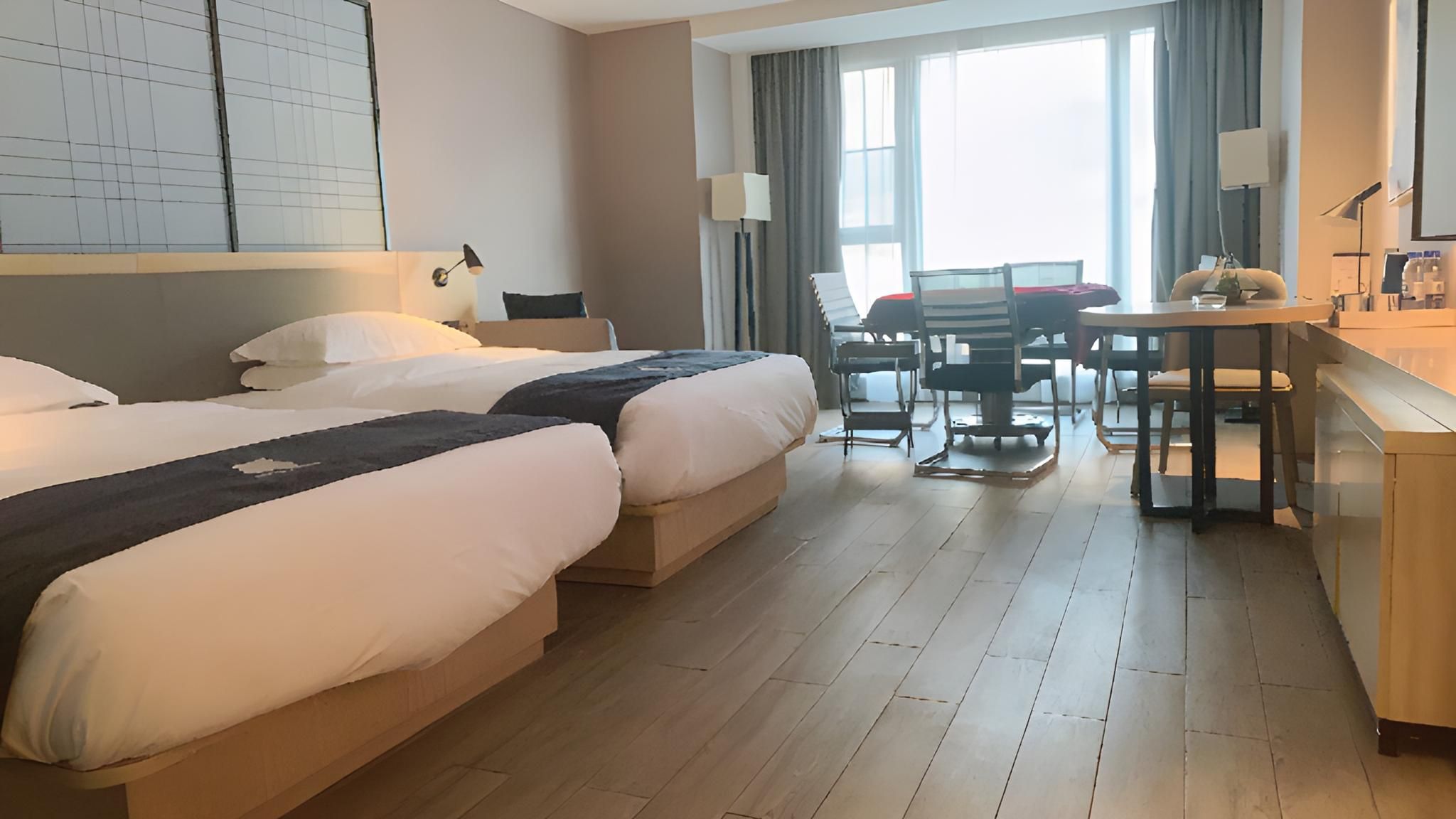 Dossen - Twin Room With City View
