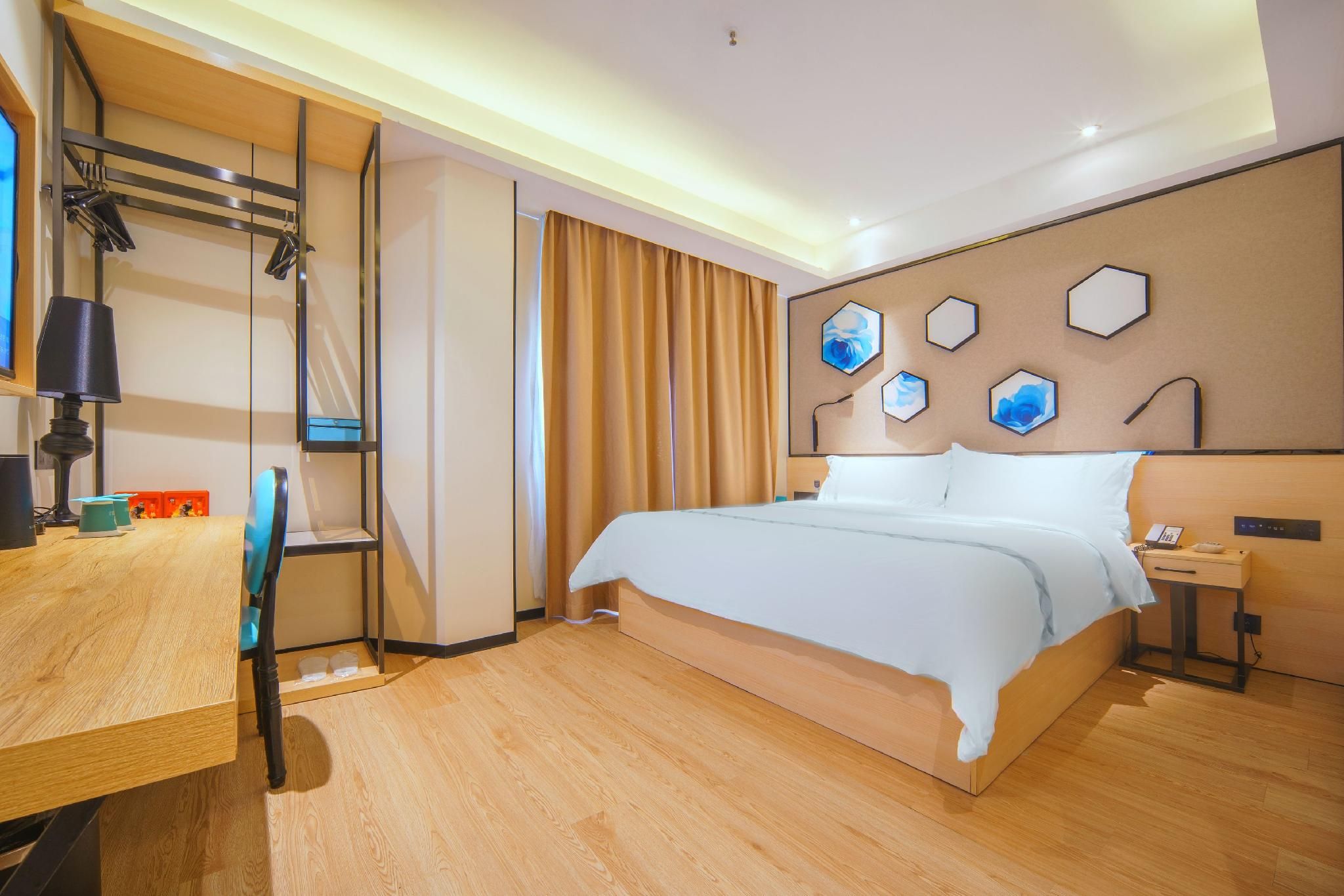 Xana - Business Bed Room