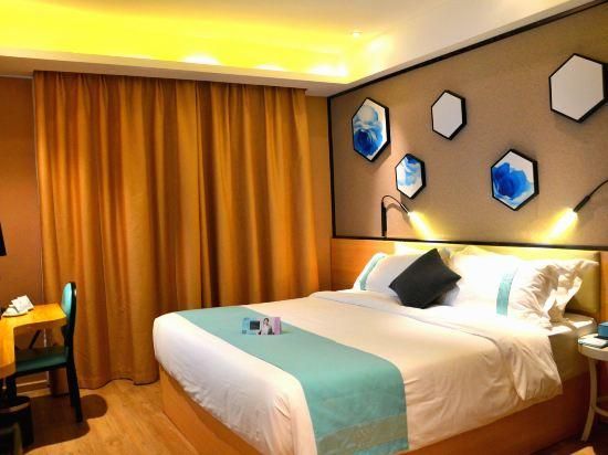 Xana - Deluxe Bed Room