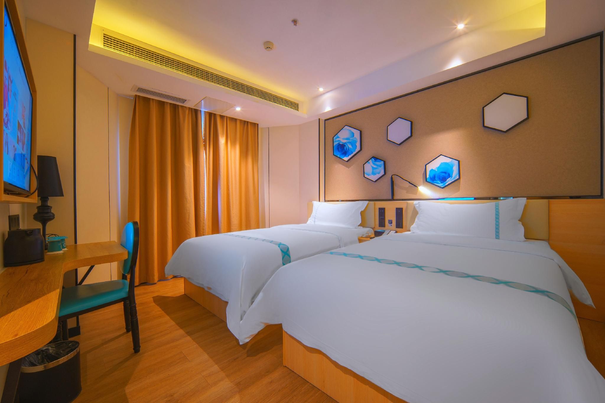 Xana - Business Twin Room