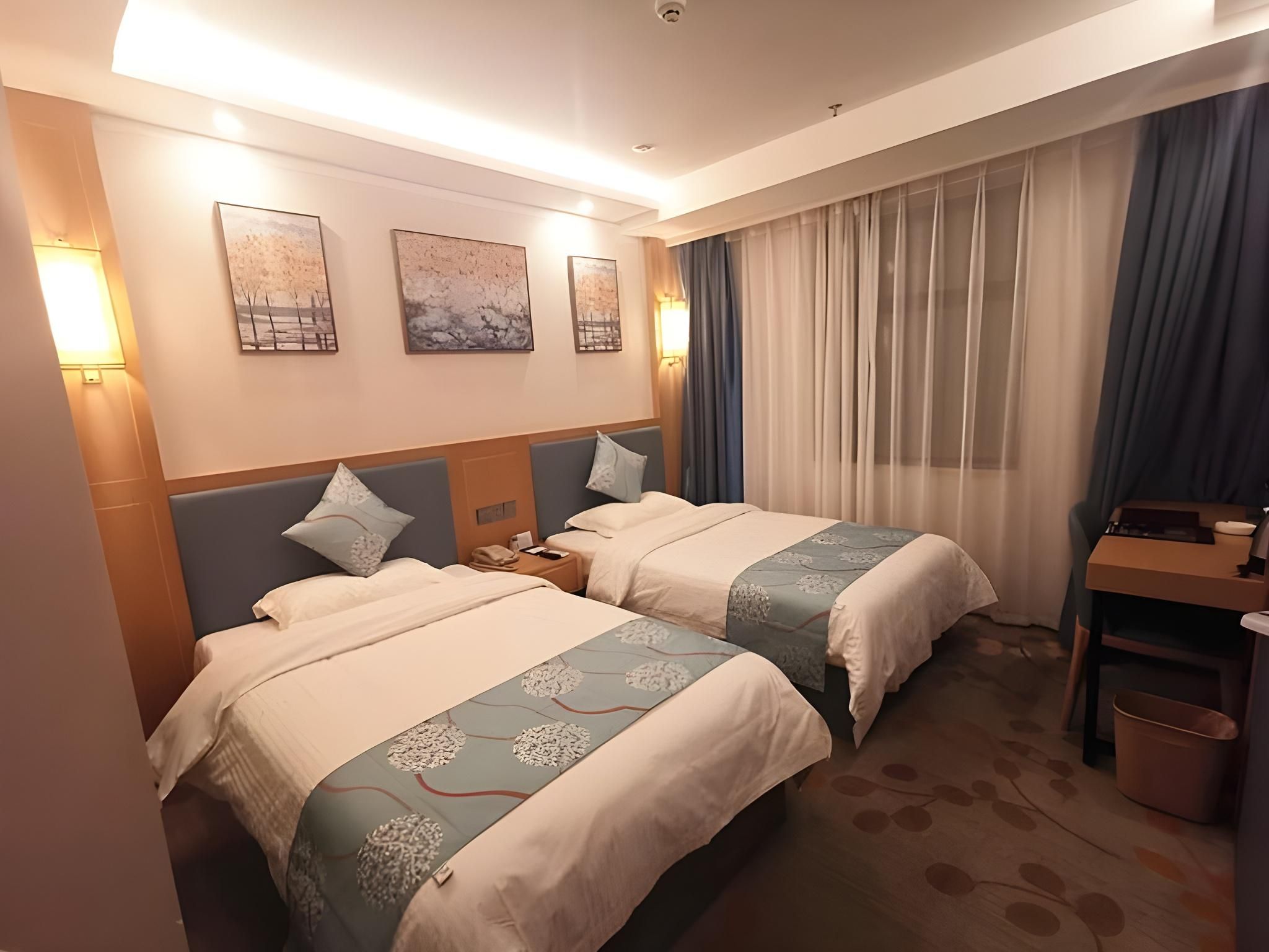 Twin Bed Room