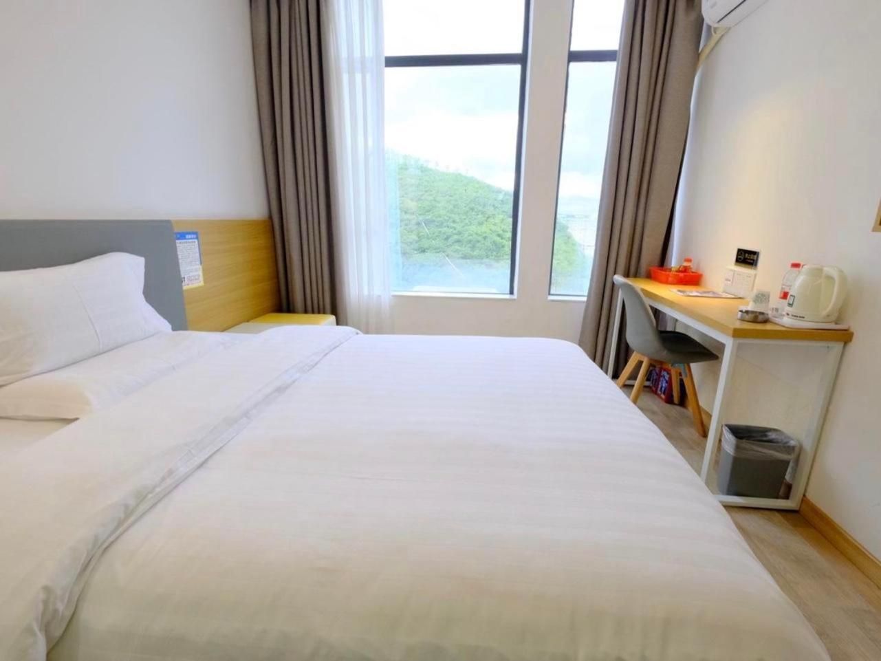 WH - Traditional Bed Room