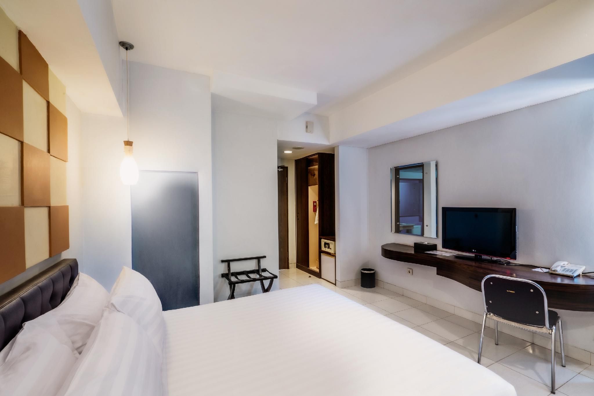 Aston Ketapang City Hotel Deluxe