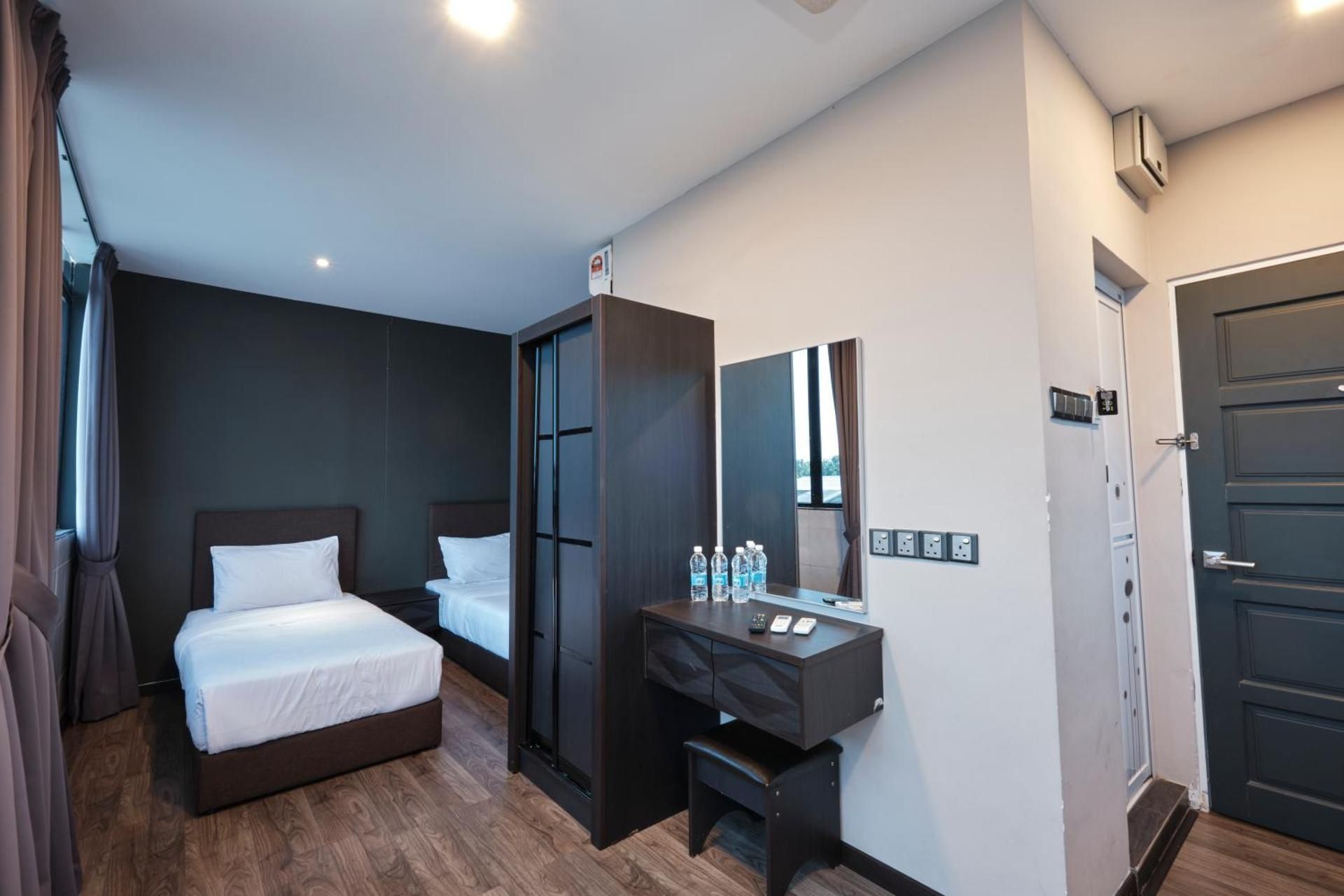 Basic Triple Room