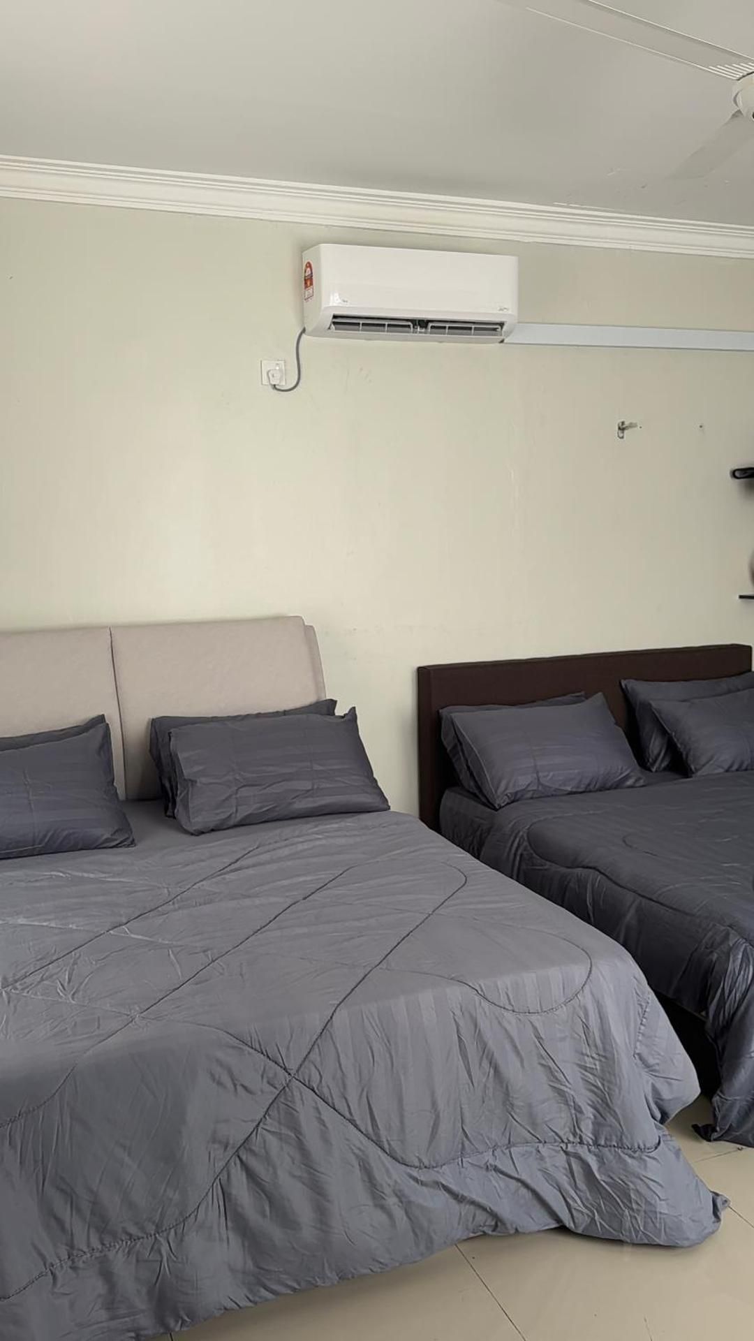 Mixed Dormitory Room