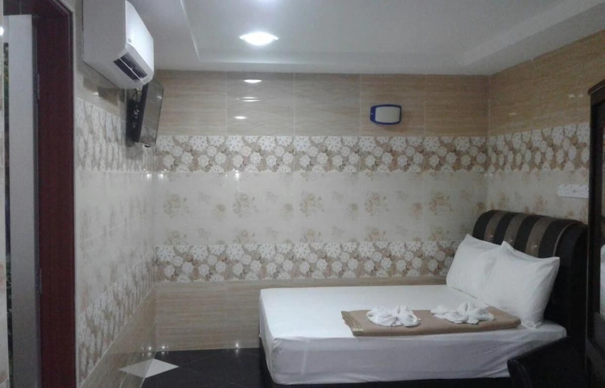 SV Andalas Hotel Deluxe Queen 2
