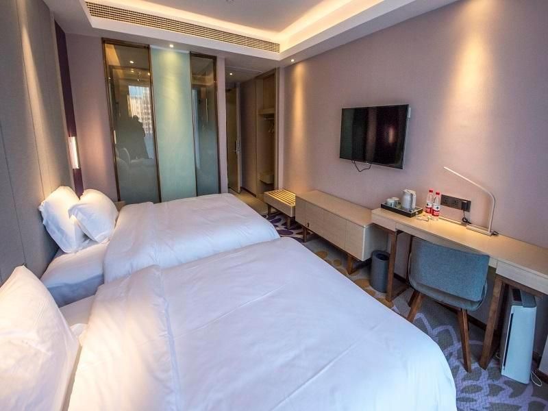 Twin Deluxe Room