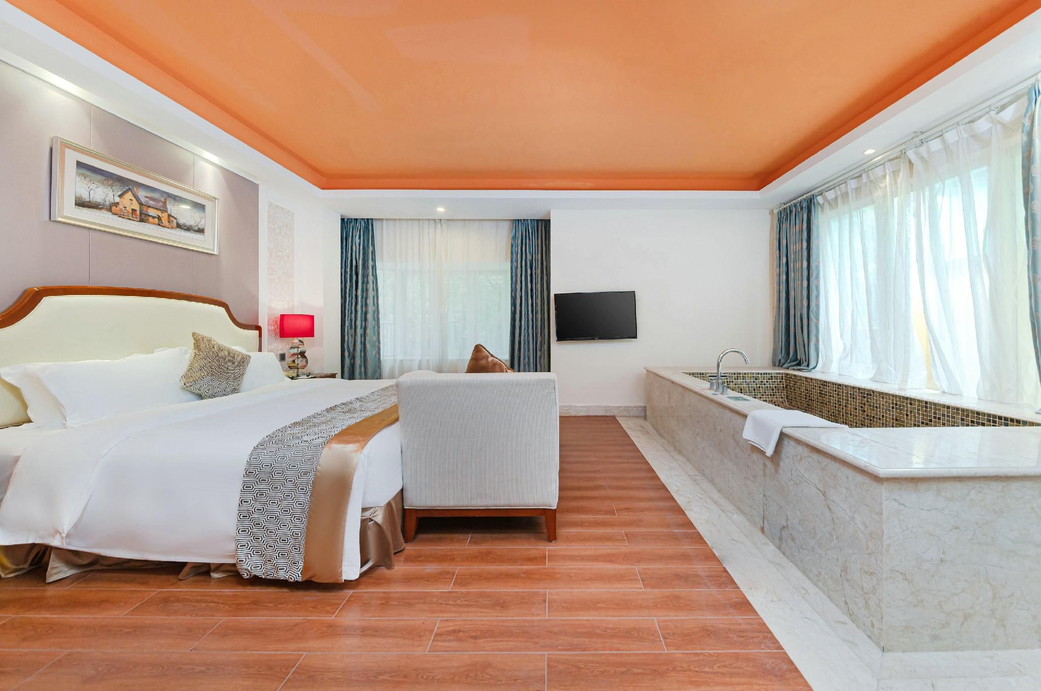2 Bedrooms Argyle Family Room