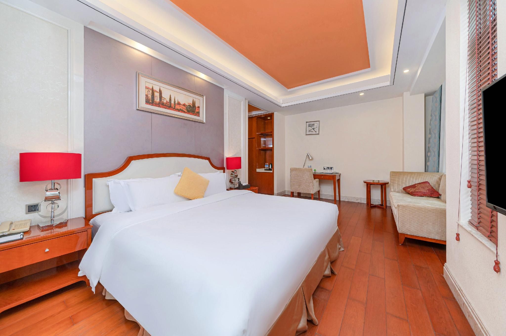 Argyle 1 Bed Room