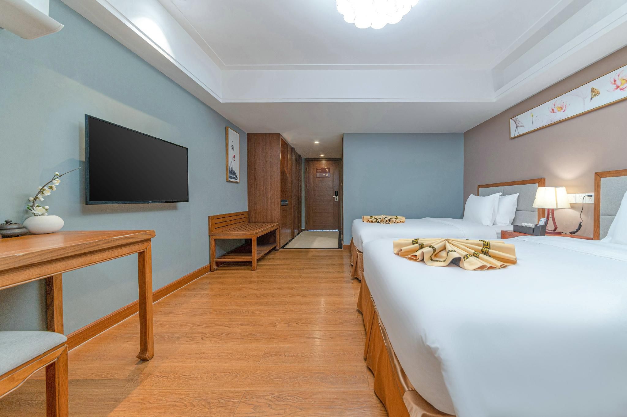 AUSOTEL Twin Room