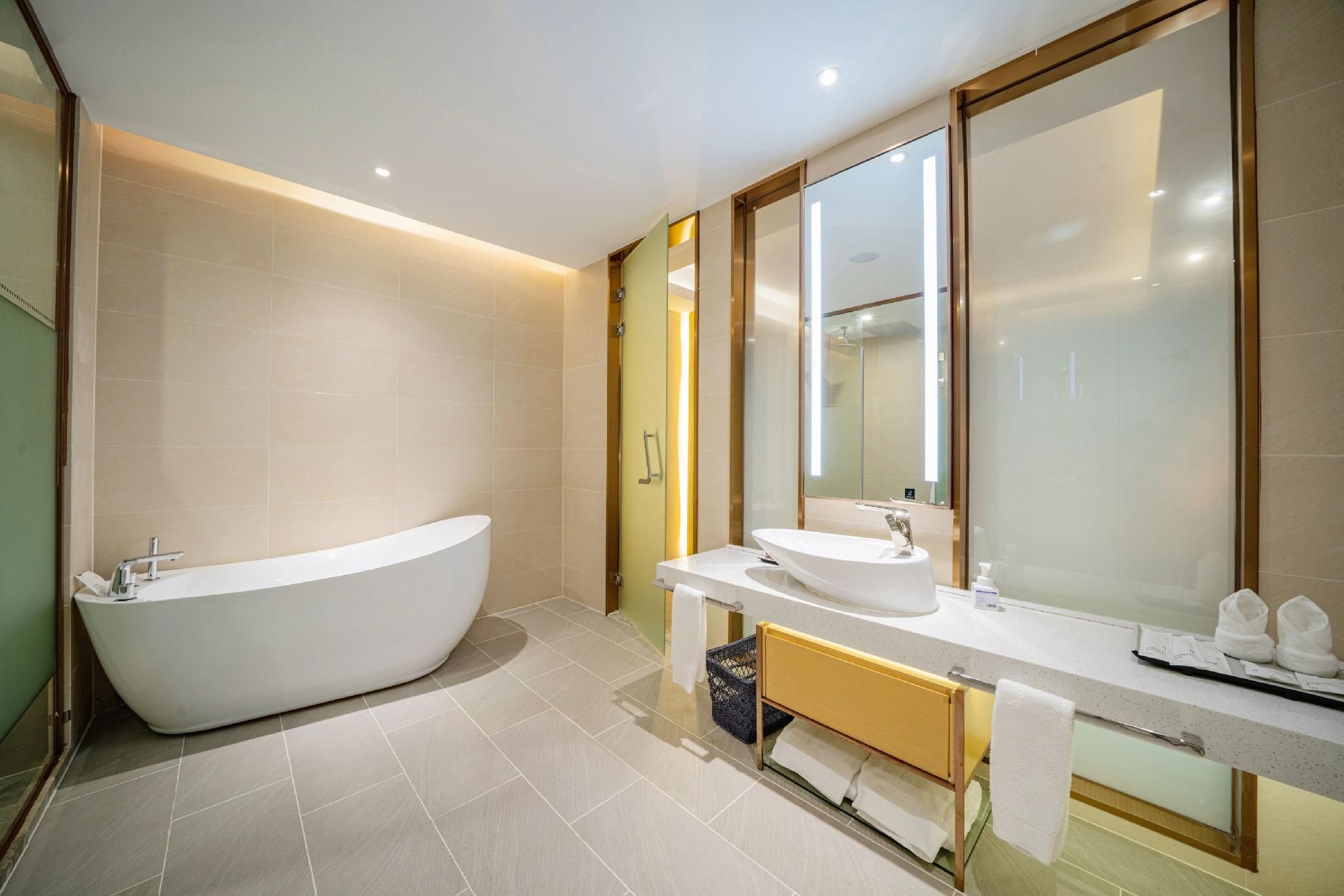 Lavande Hotel Heyuan High-speed Railway Station Country Garden WH - Business Suite Bed Room 3