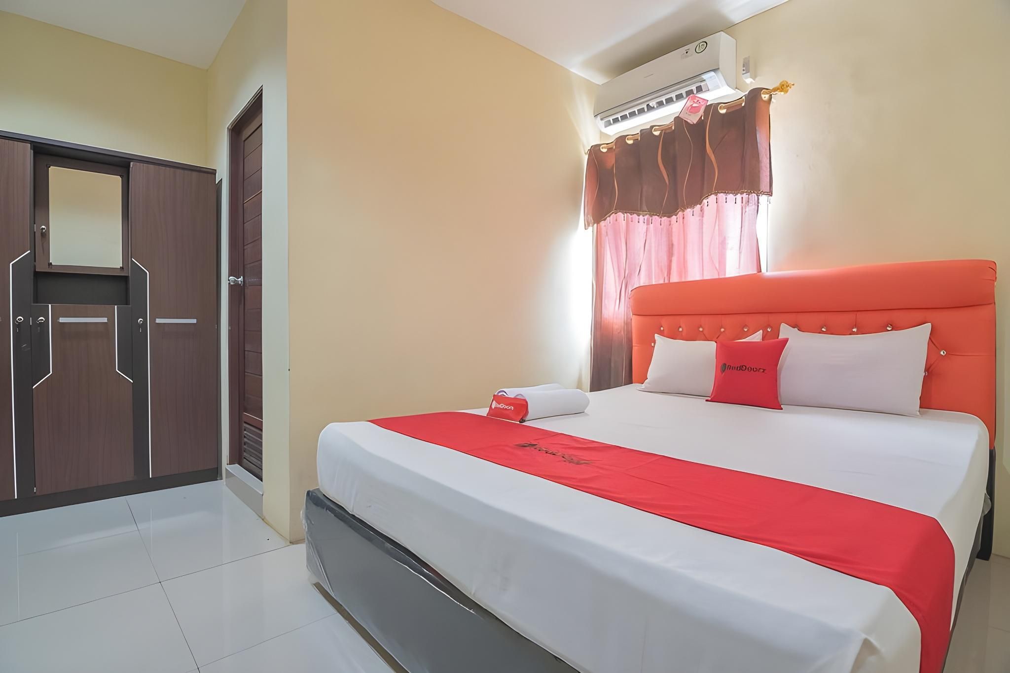 RedDoorz @ Jalan Cilik Riwut Kapuas Promotion Room