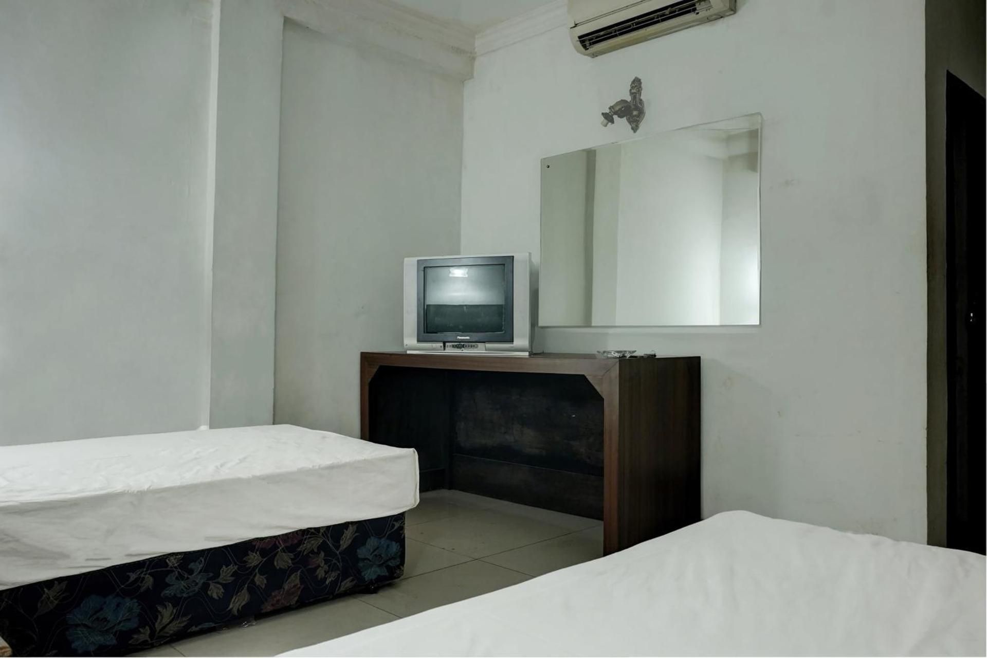 Small Twin Room