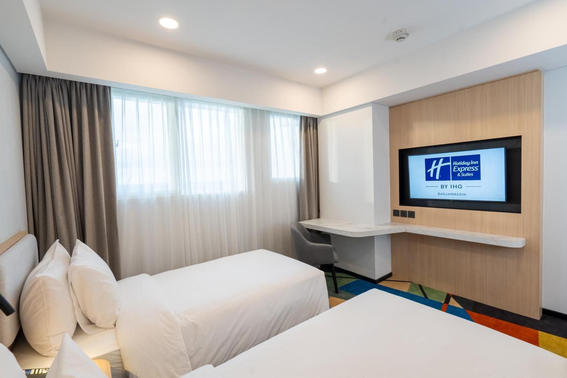 2 Twin Beds Standard