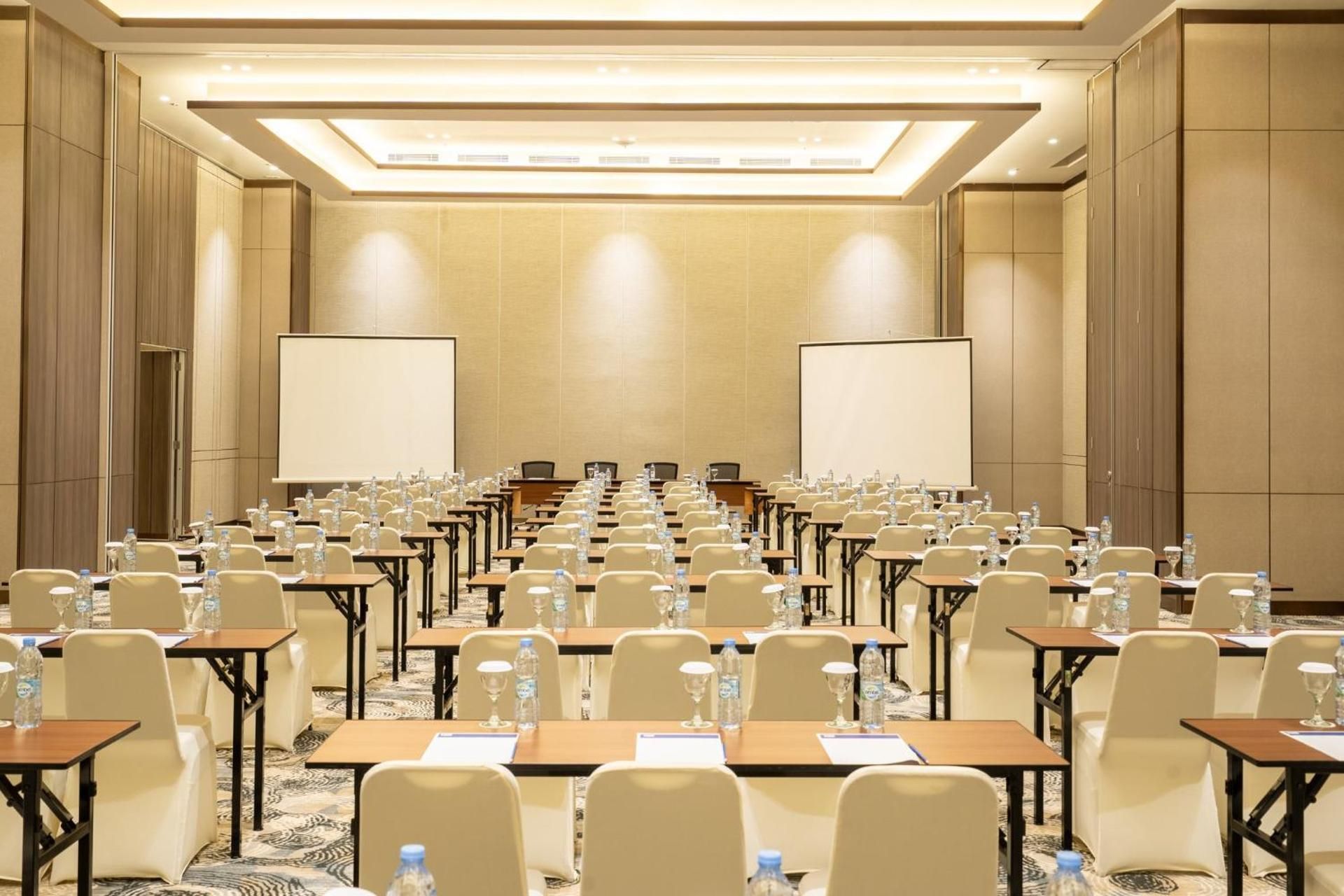 meeting room / ballrooms