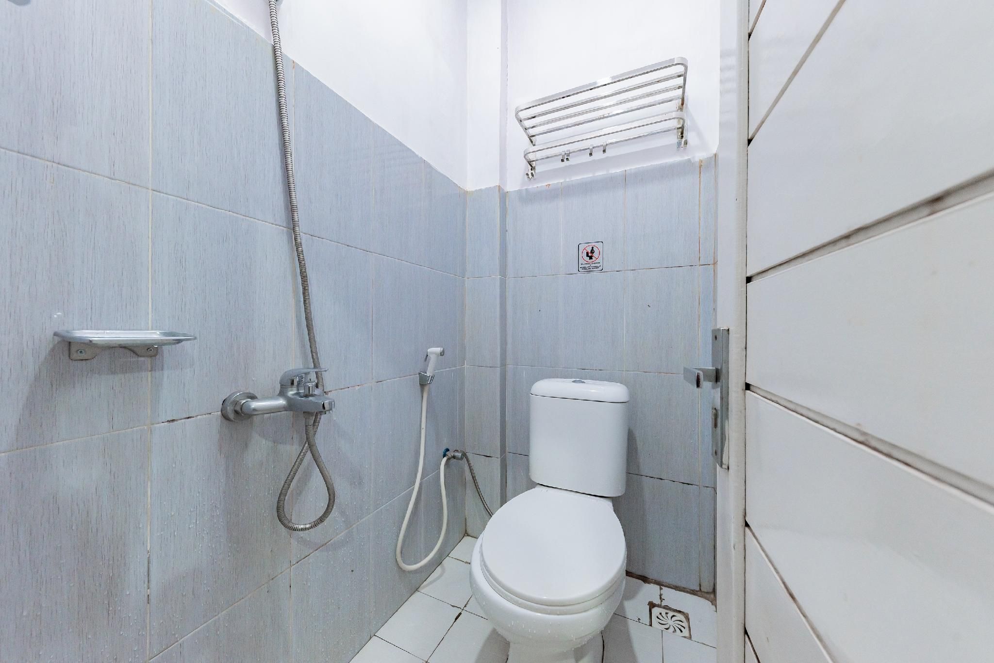 RedDoorz Syariah @ JK Residence Pahlawan Buntok RedDoorz Room 3