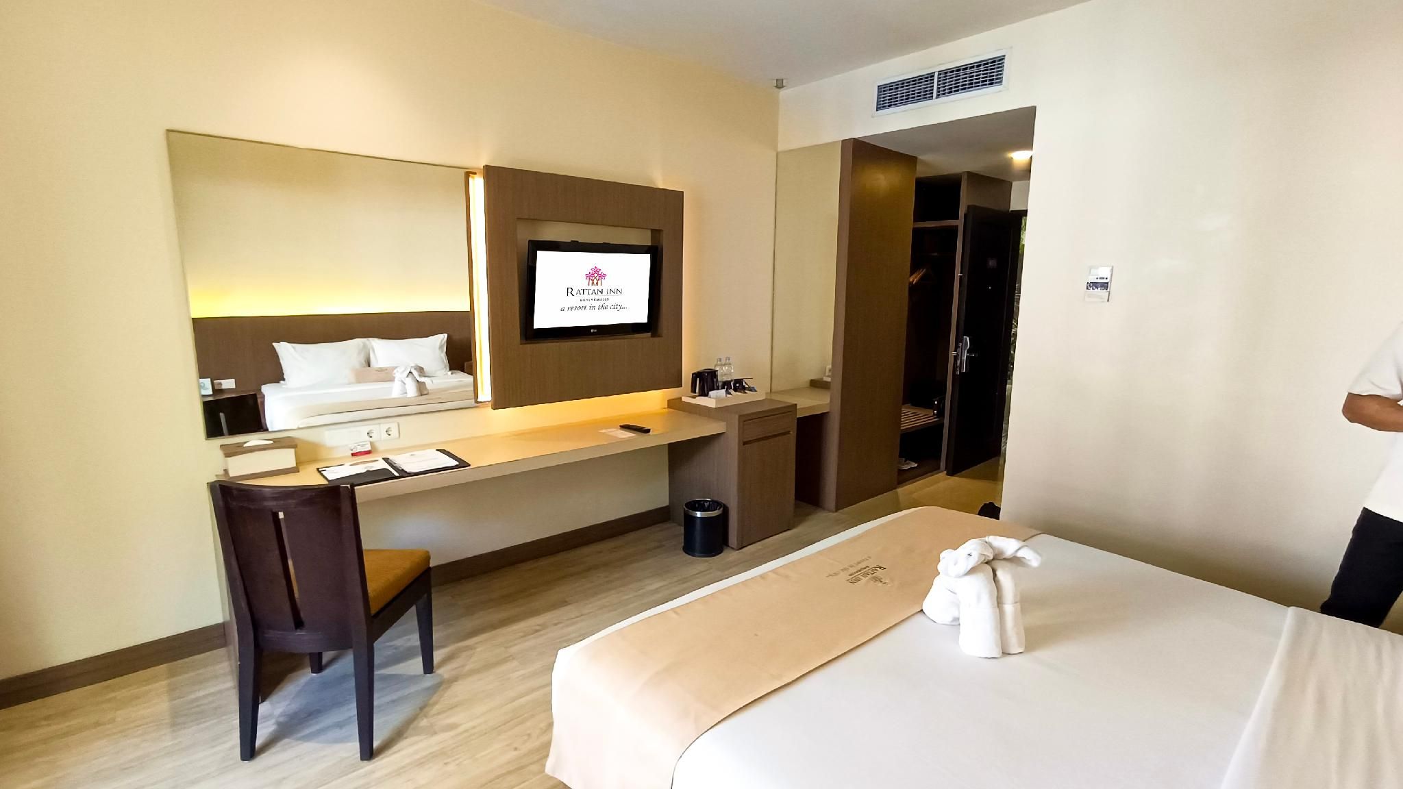 Deluxe Terrace Pool View