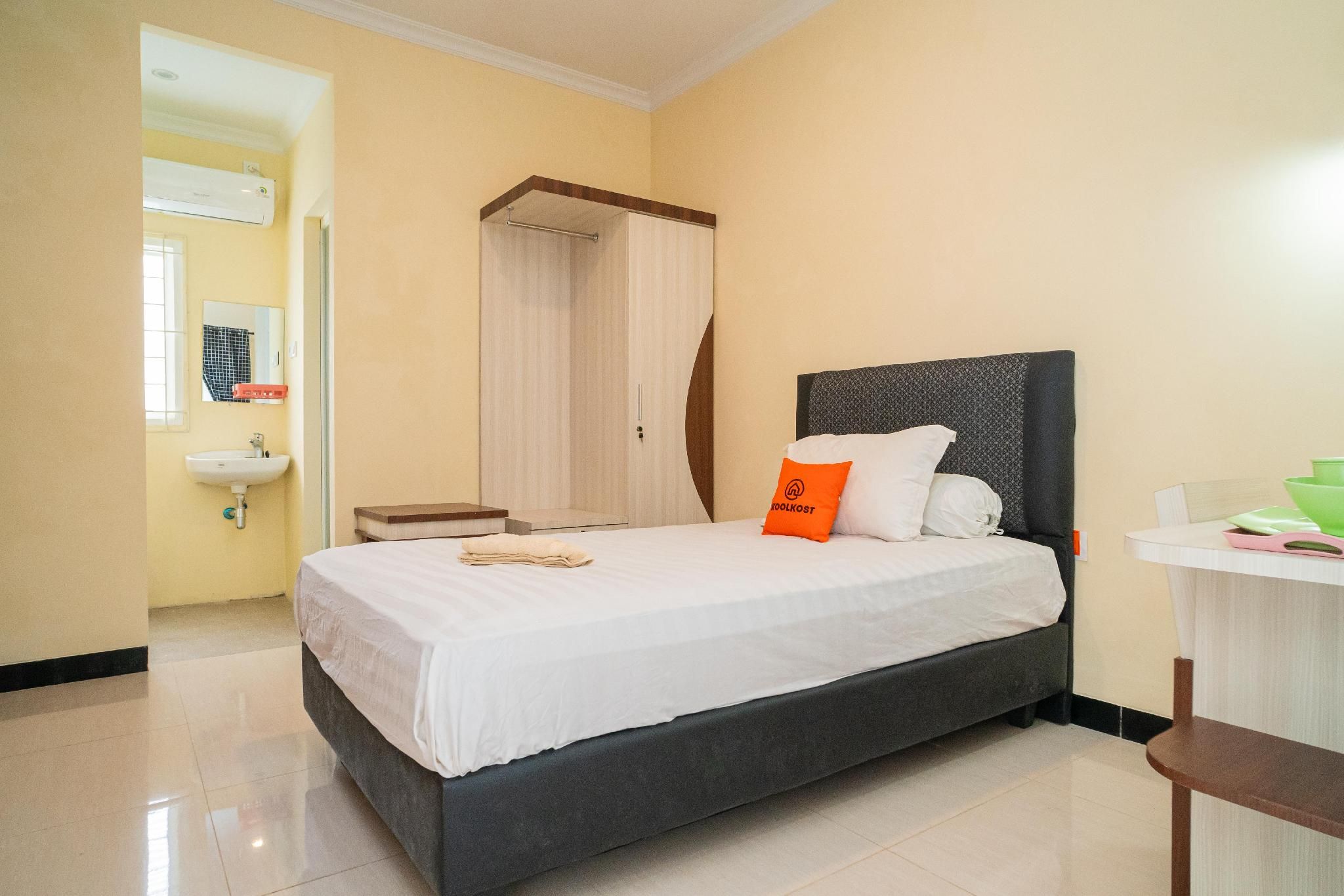 KoolKost Syariah near Jalan Ahmad Yani Banjarmasin 3 Economy Single Room 3
