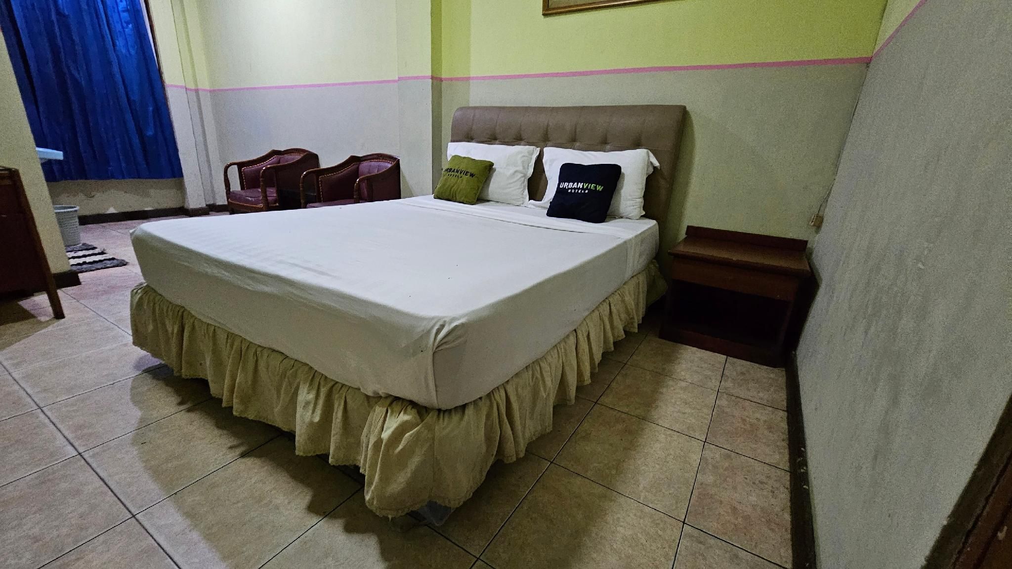 Urbanview Hotel Kharisma Banjarmasin Deluxe Room