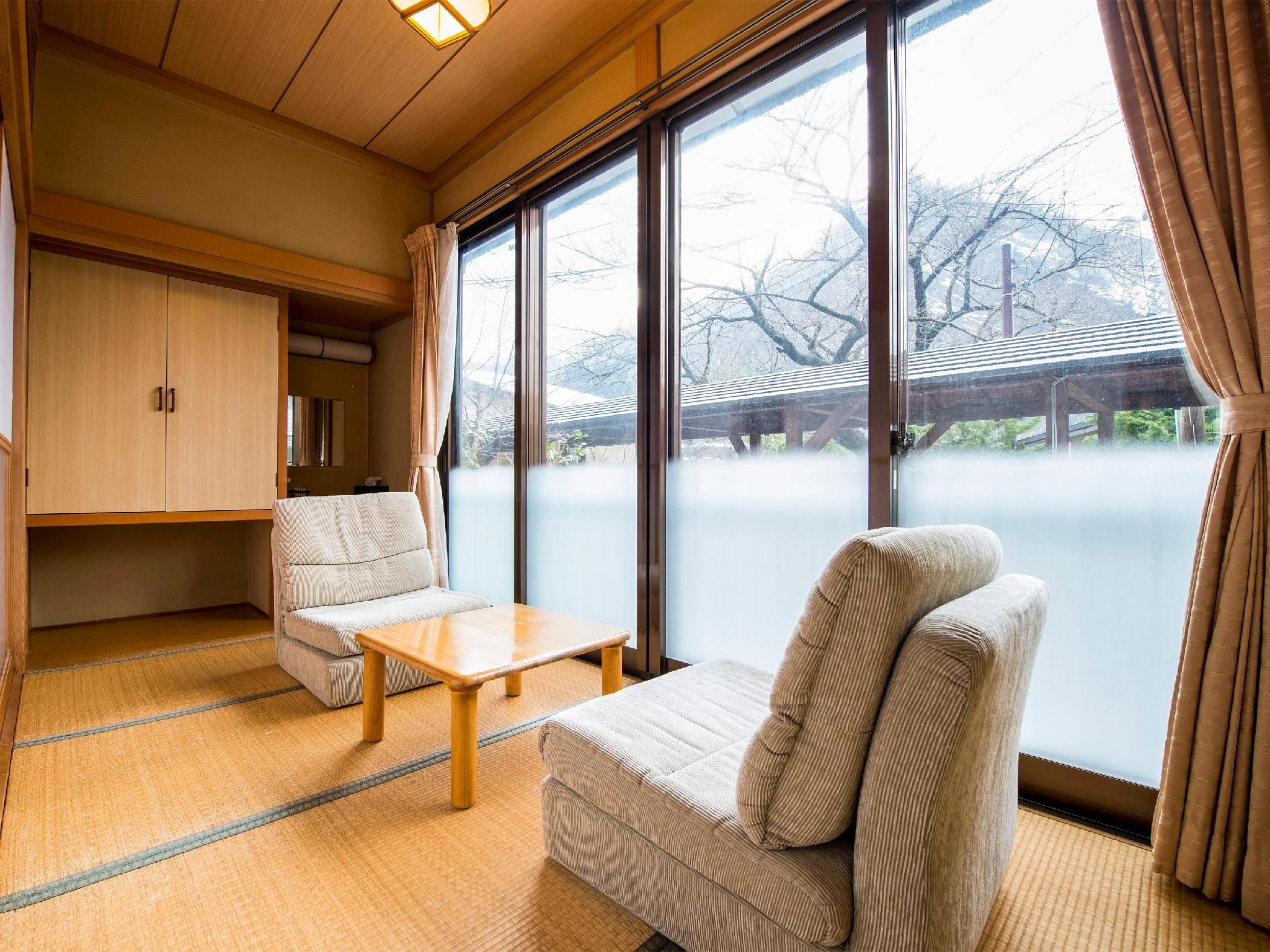 Japanese Family Room