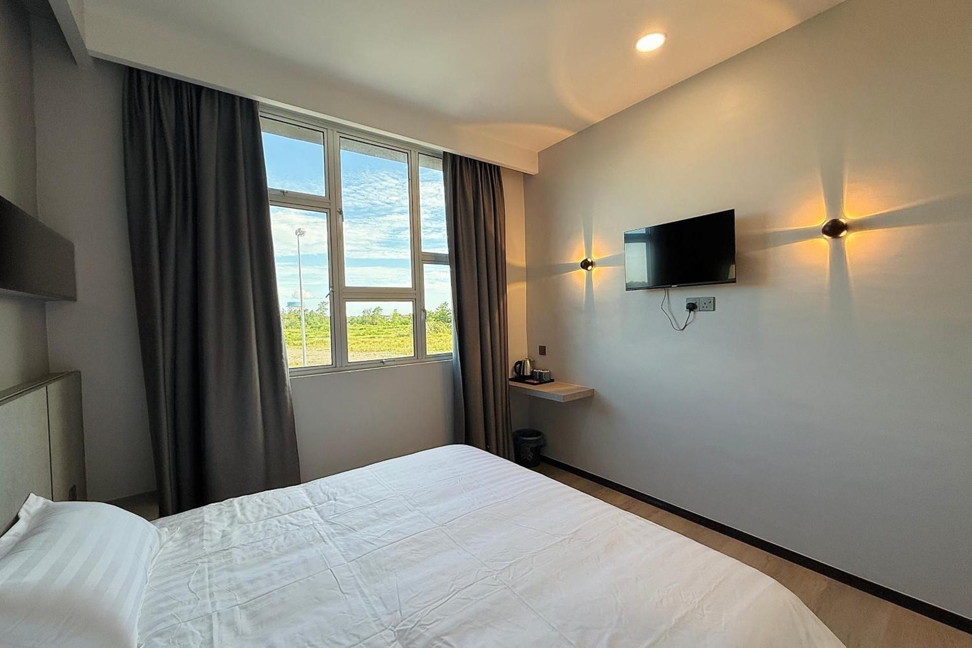 Standard King Room