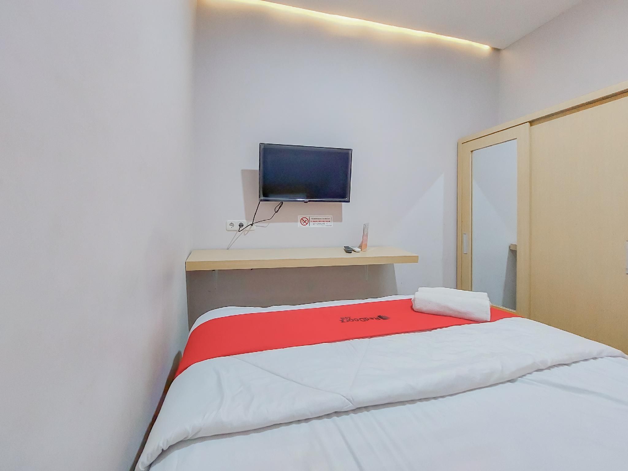 RedDoorz Room