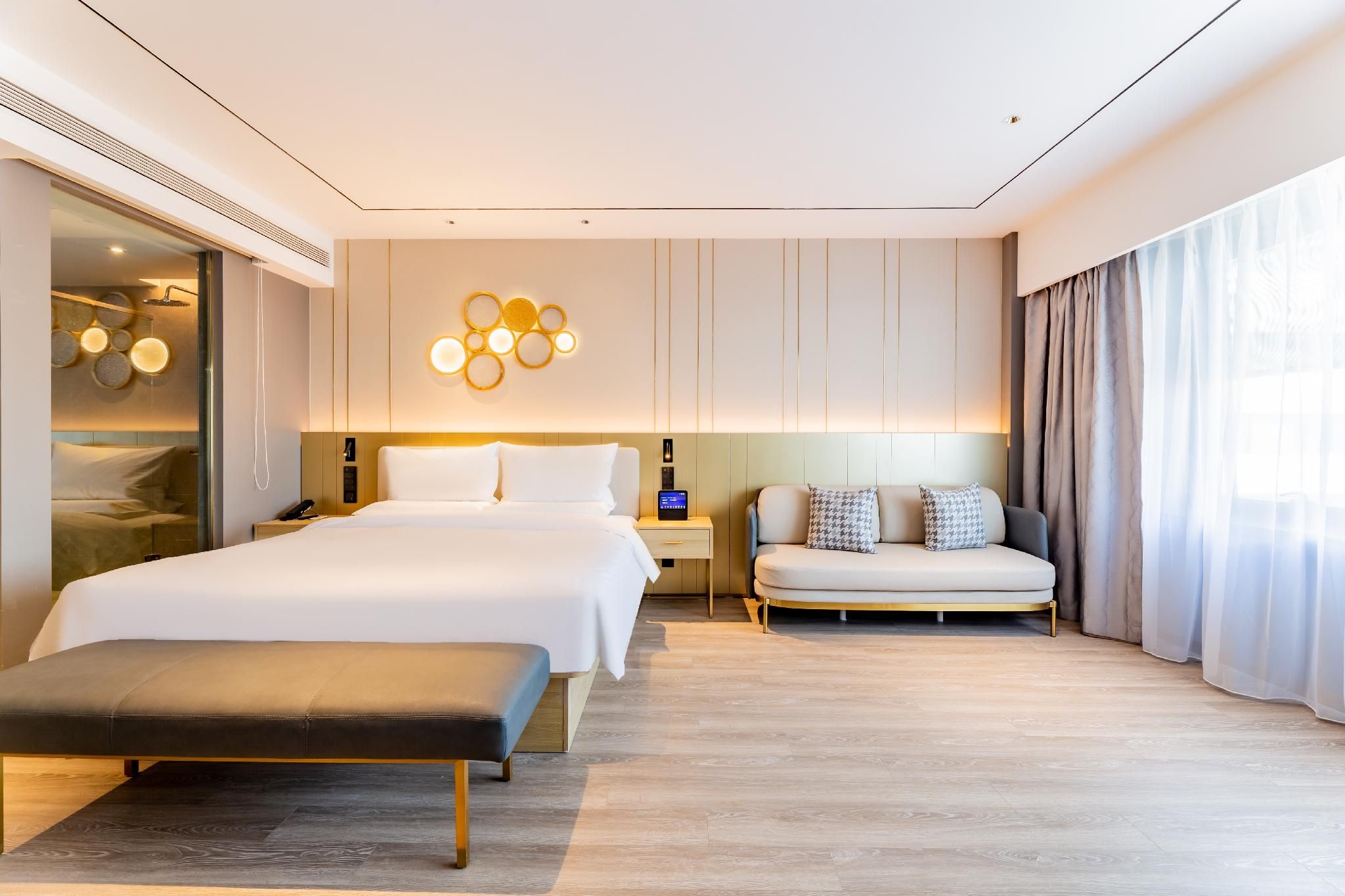Huazhu - Deluxe Bed Room