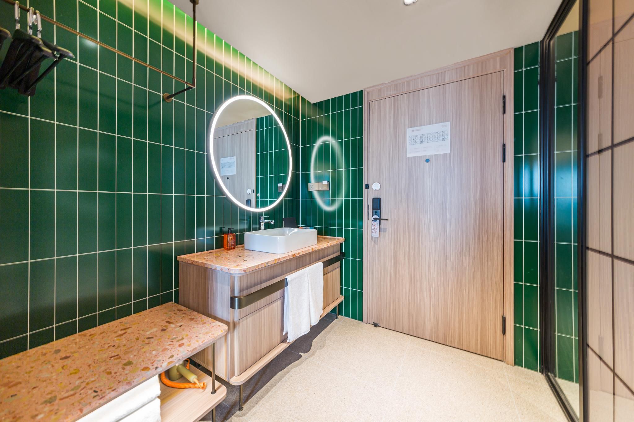 Huazhu - Business Twin Room