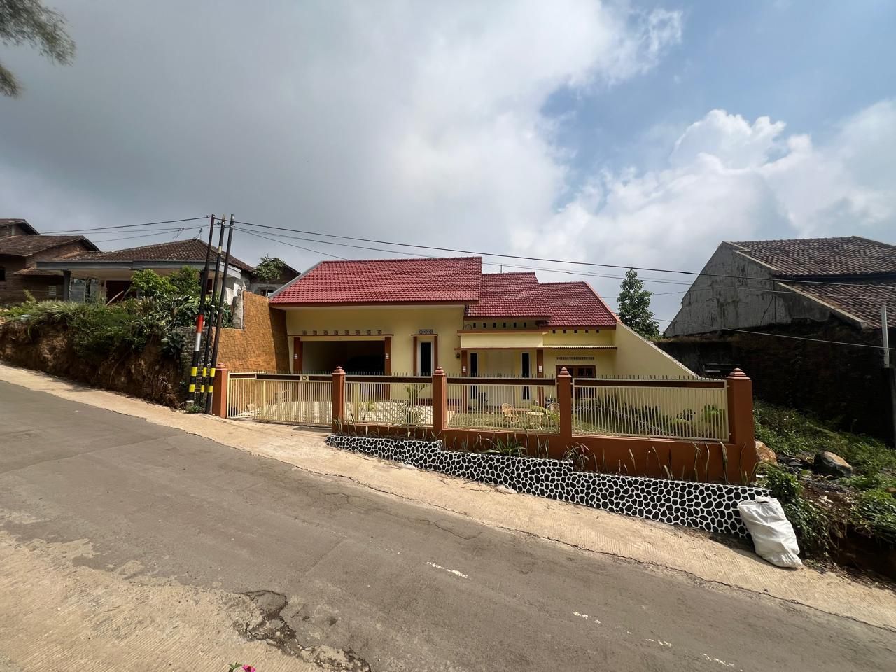 Villa Queena 4 Kamar Tidur (5 Bed) 