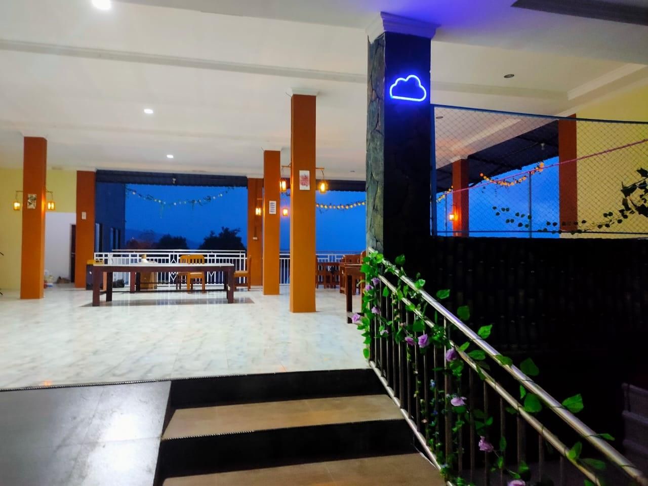 Gadjah Mada Hall Cafe & Penginapan Hostel