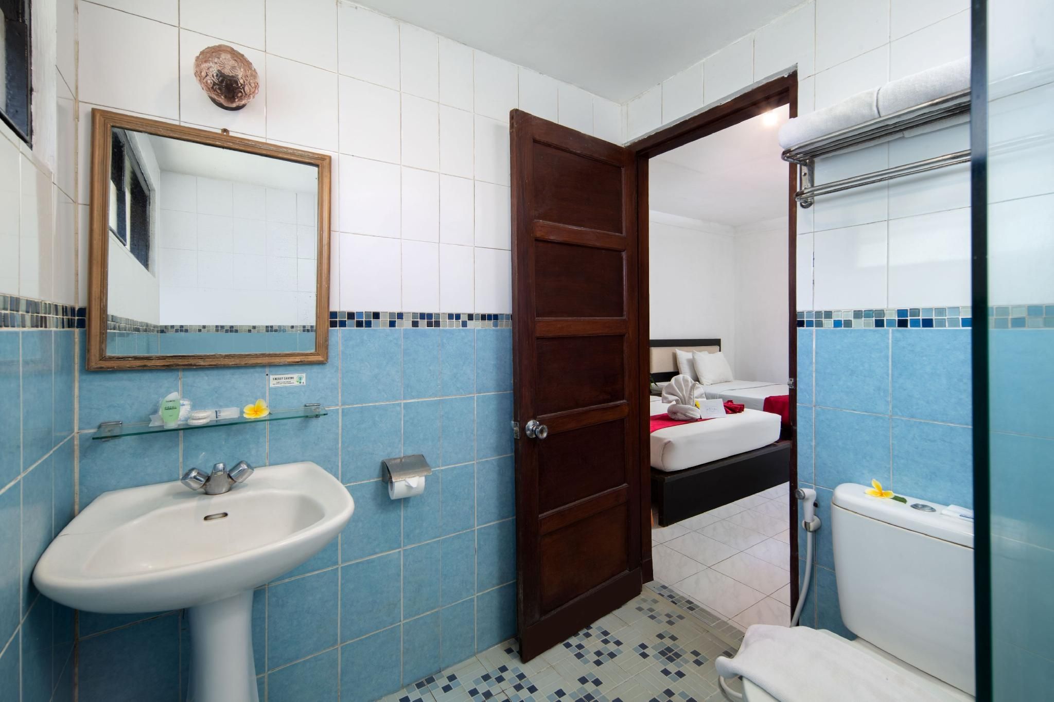 Royal Hotel and Villa Trawas Three Bedroom Villa 2