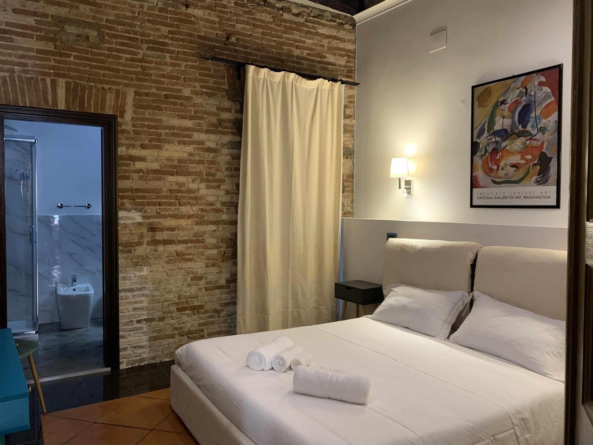 Standard King Room