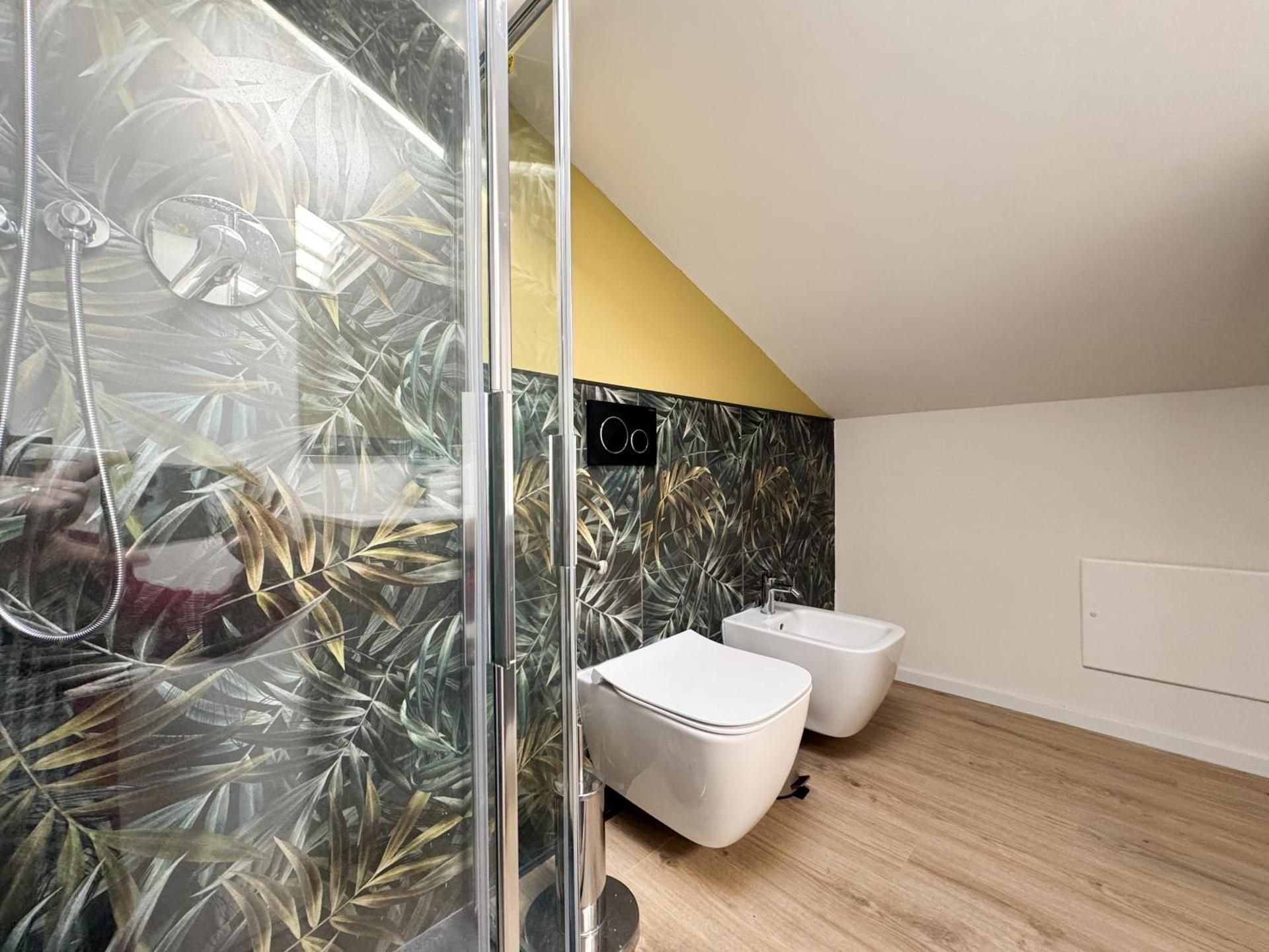Two-Bedroom Deluxe Apartment