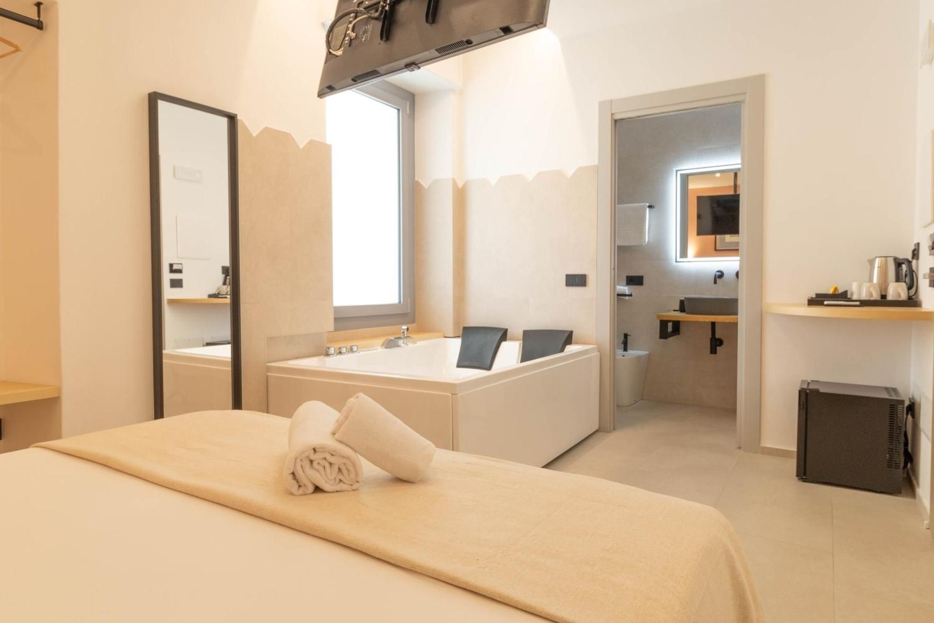 King Room with Spa Bath