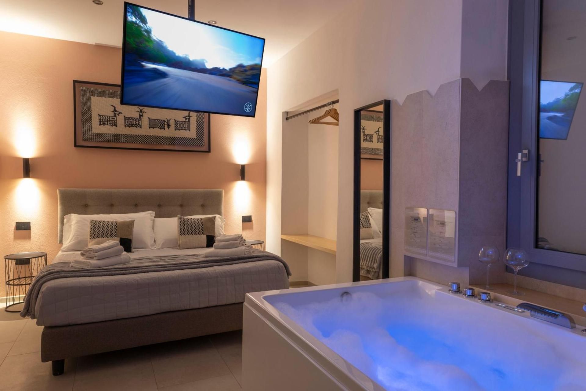 King Room with Spa Bath