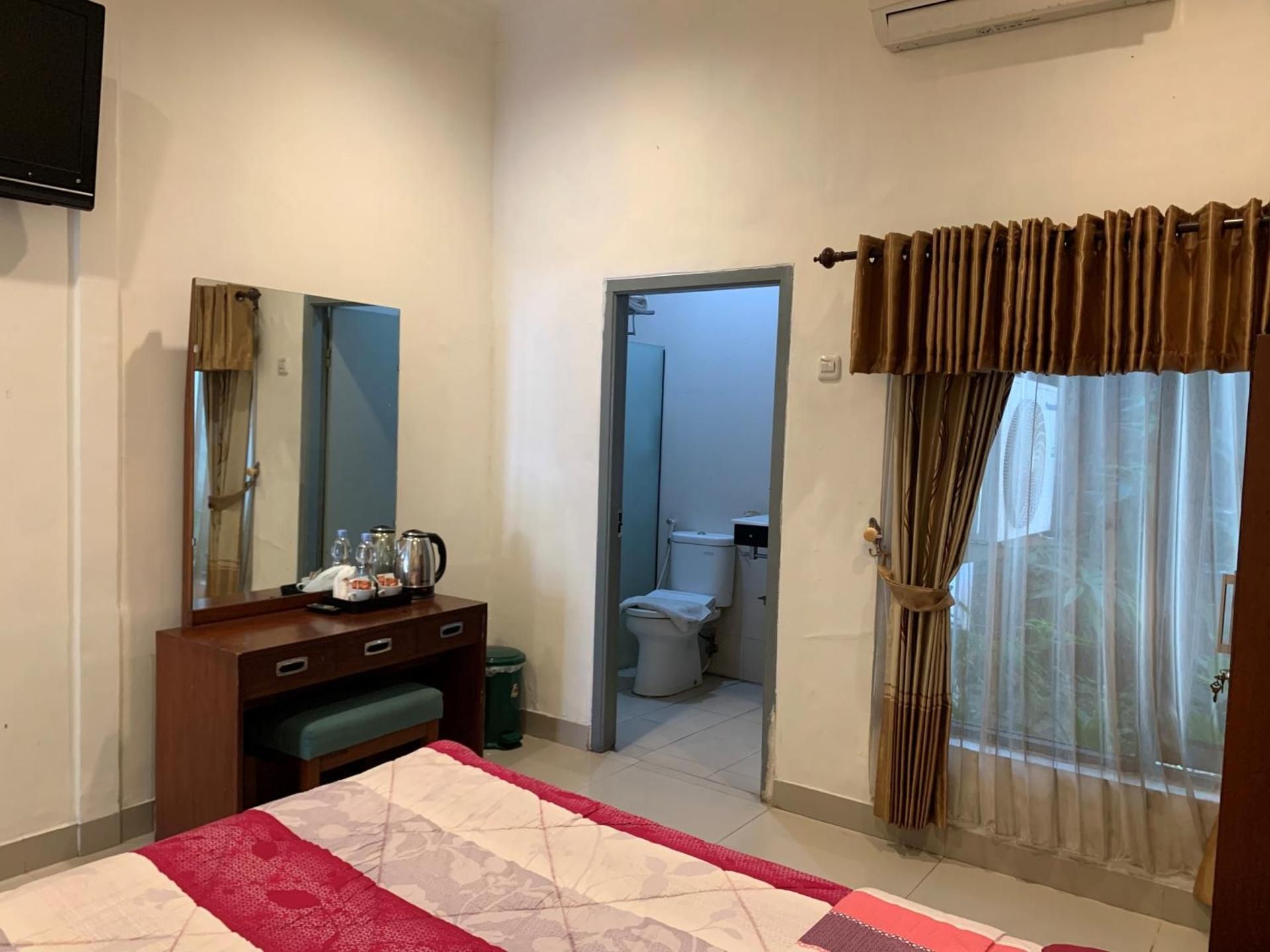 Sinergi Hotel Tretes Deluxe Room 3