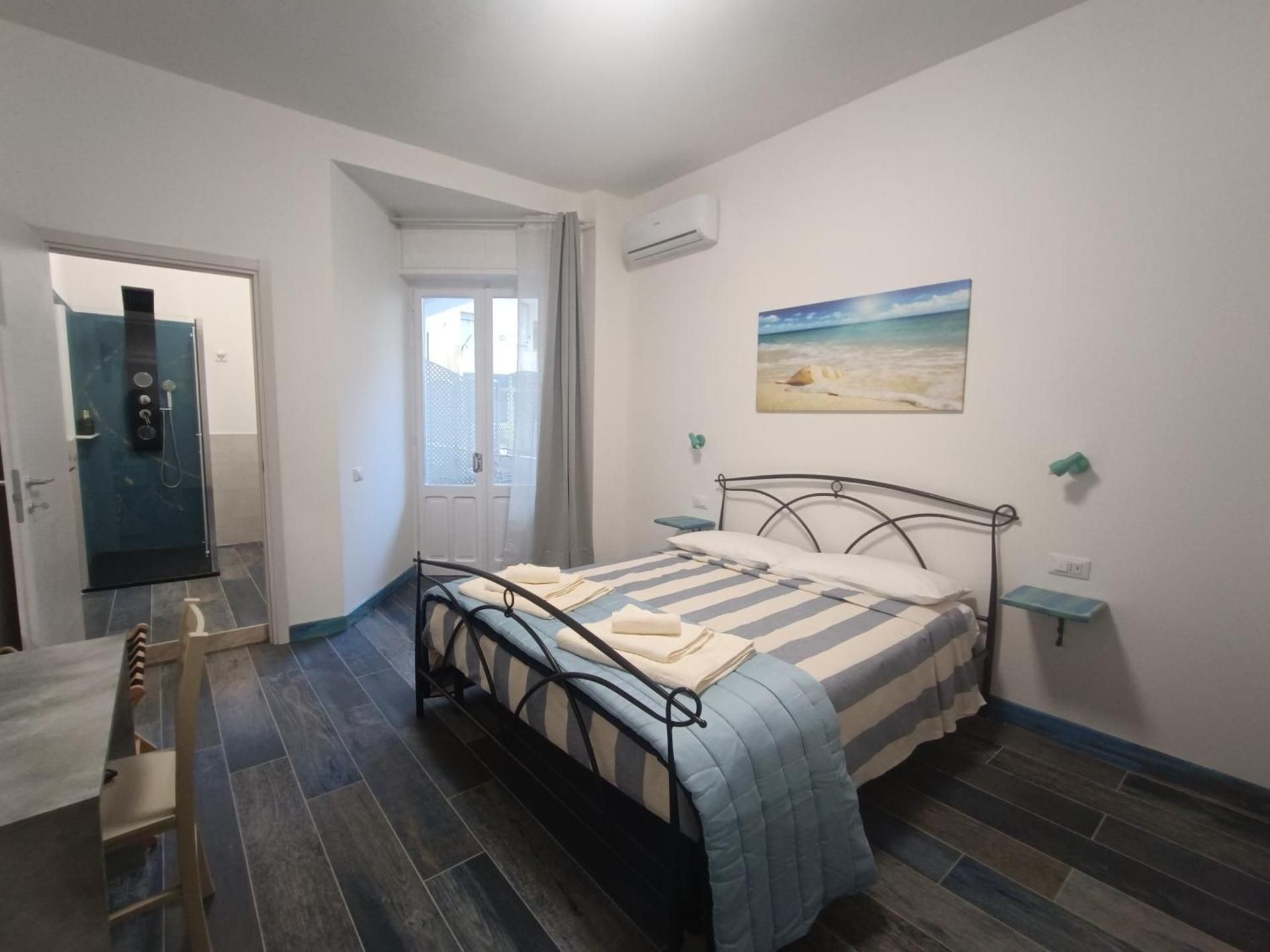 Large Double Room with Balcony