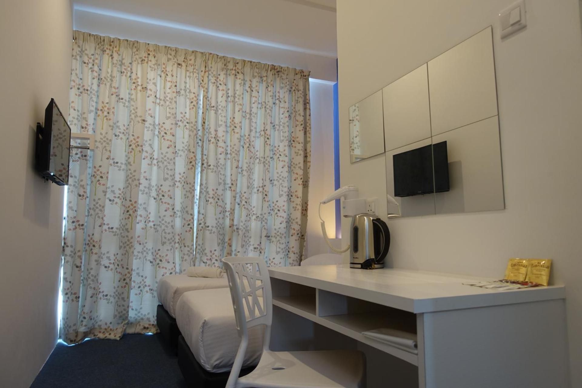 Twin Room A - Non-Smoking