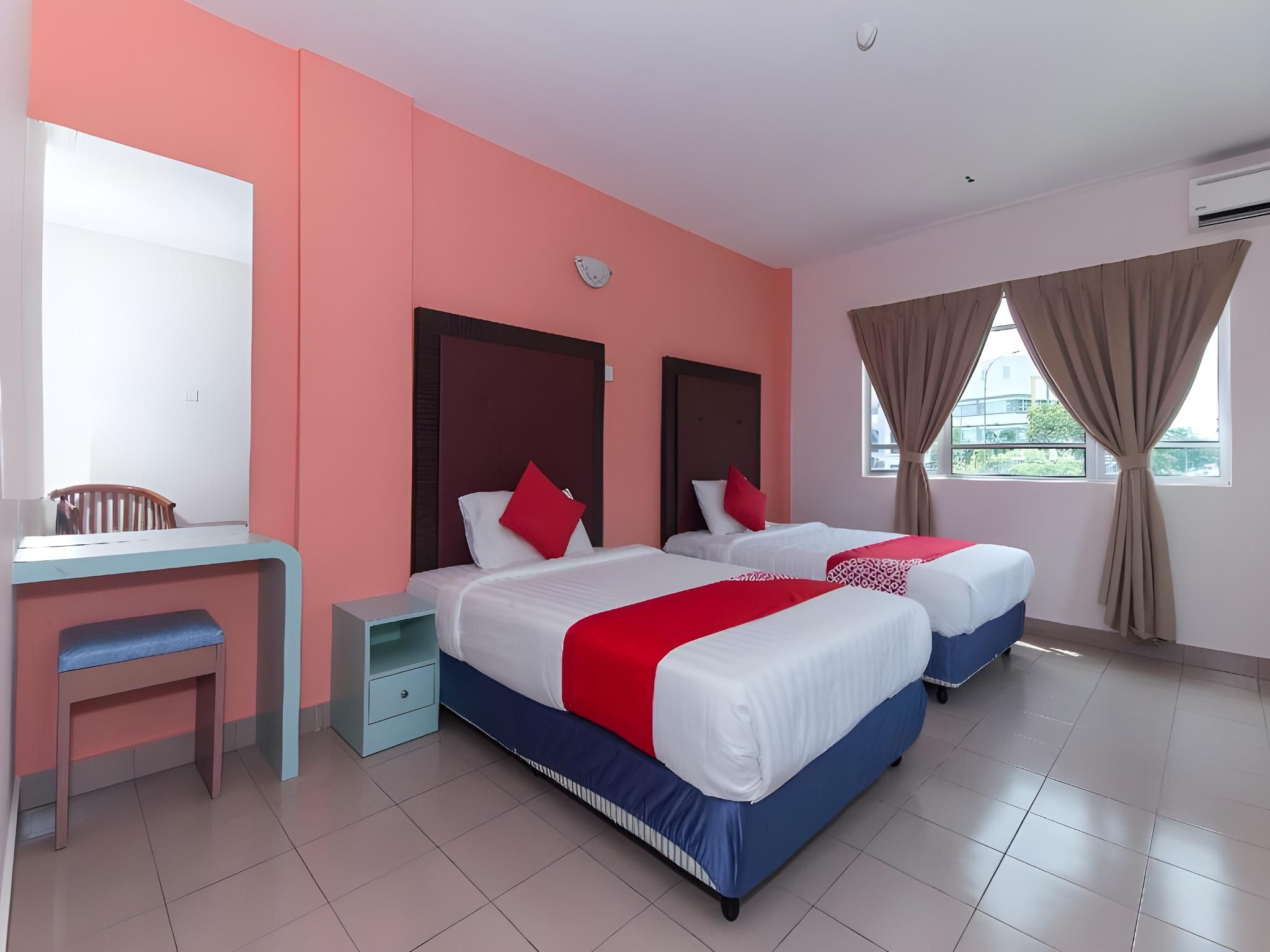 S2 Hotel Standard Twin Room 2