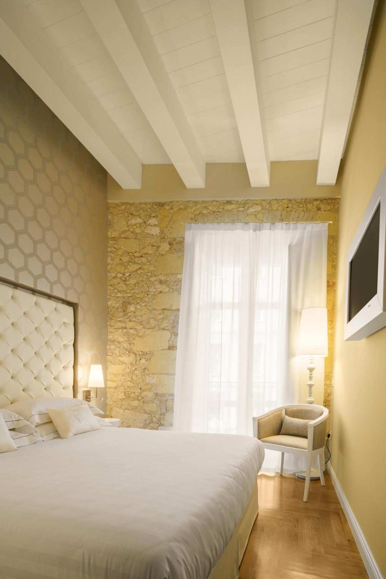 Double or Twin Room with City View