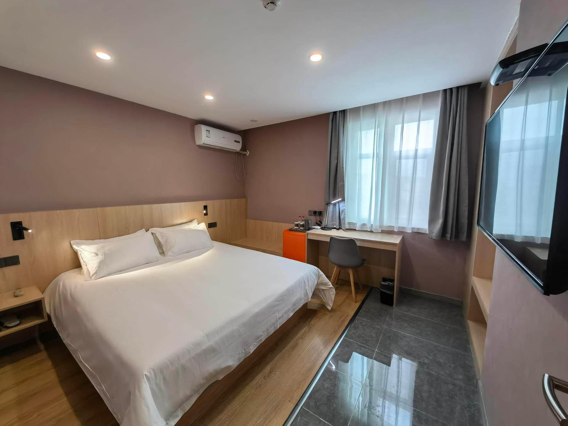 WH - Superior Bed Room