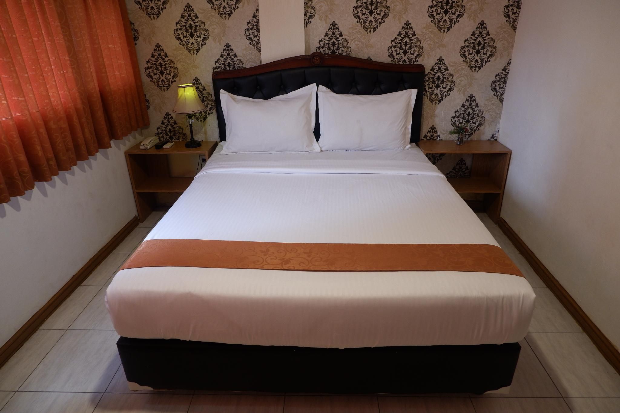 Votel Hotel DePratnya Kediri Delux King 2