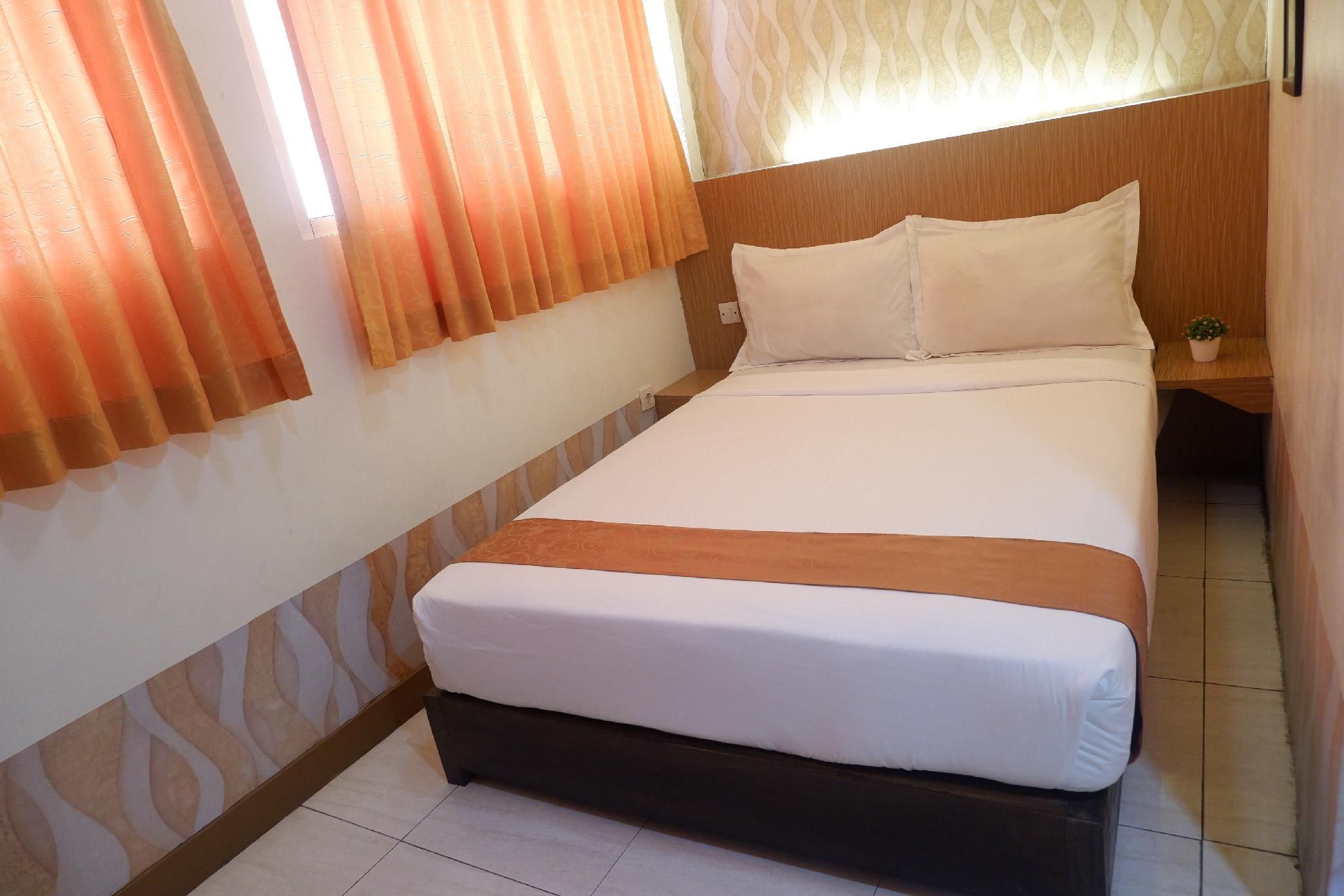 Votel Hotel DePratnya Kediri King Superior