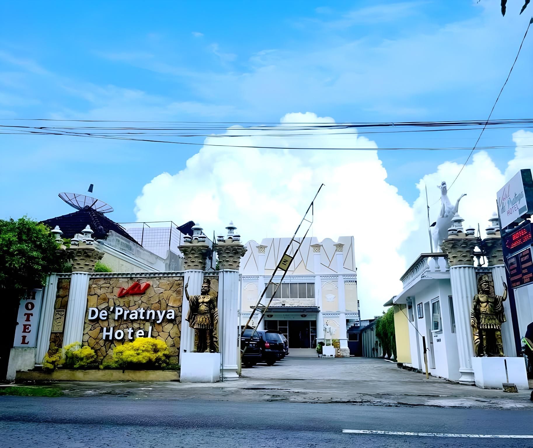 Votel Hotel DePratnya Kediri