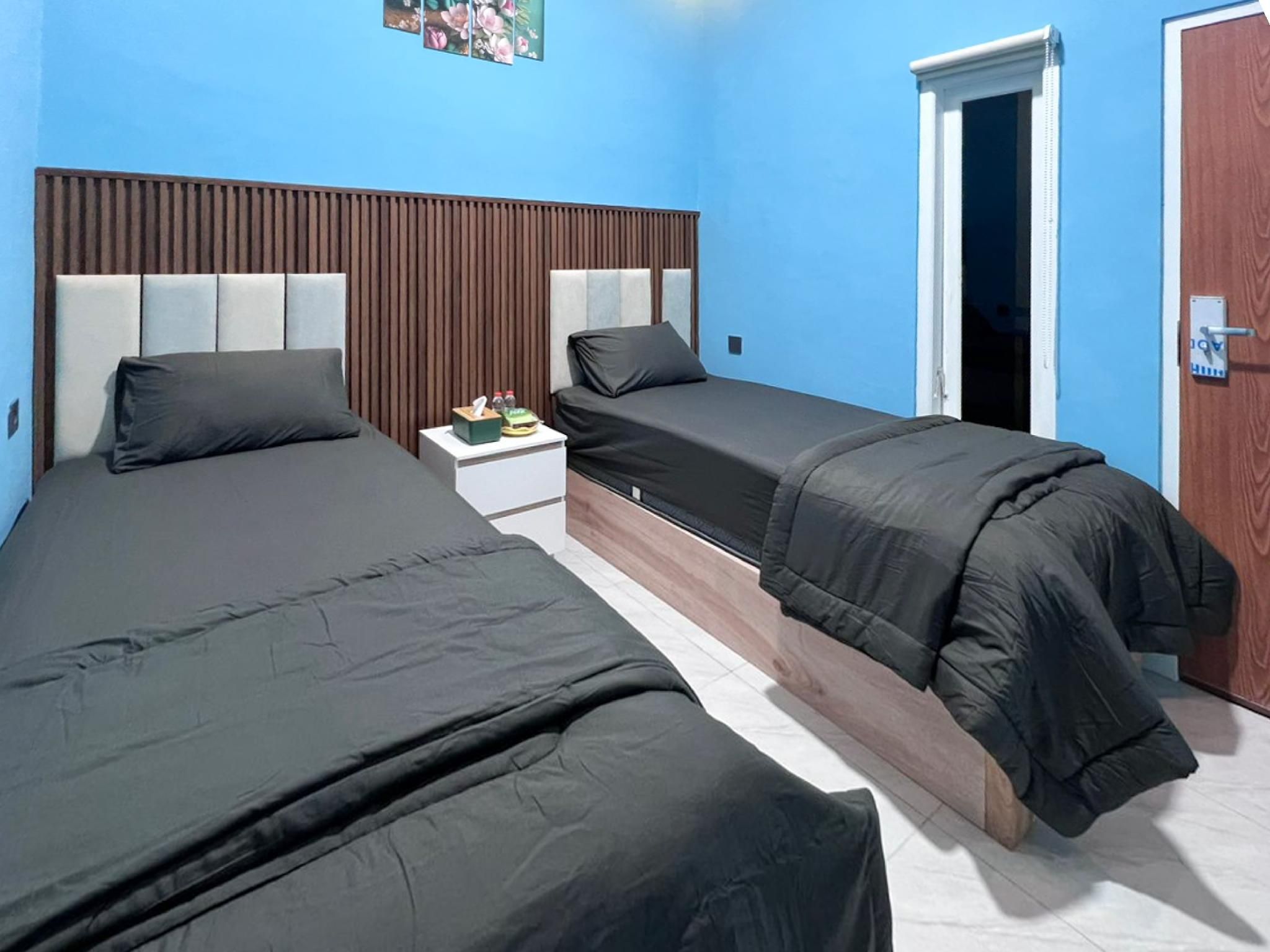 Griya Prashasta Mitra RedDoorz Twin Room