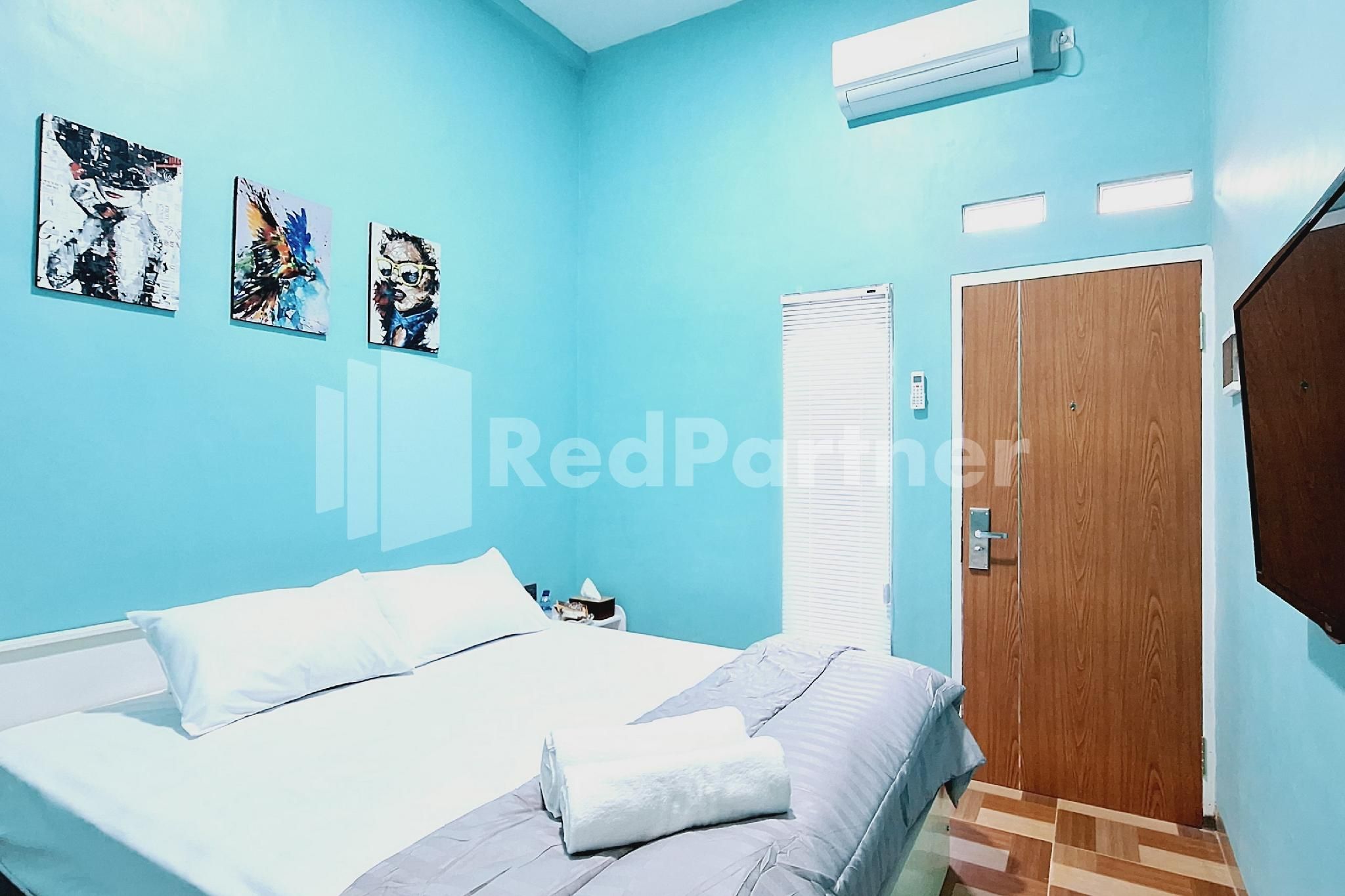 Griya Prashasta Mitra RedDoorz Standard Room