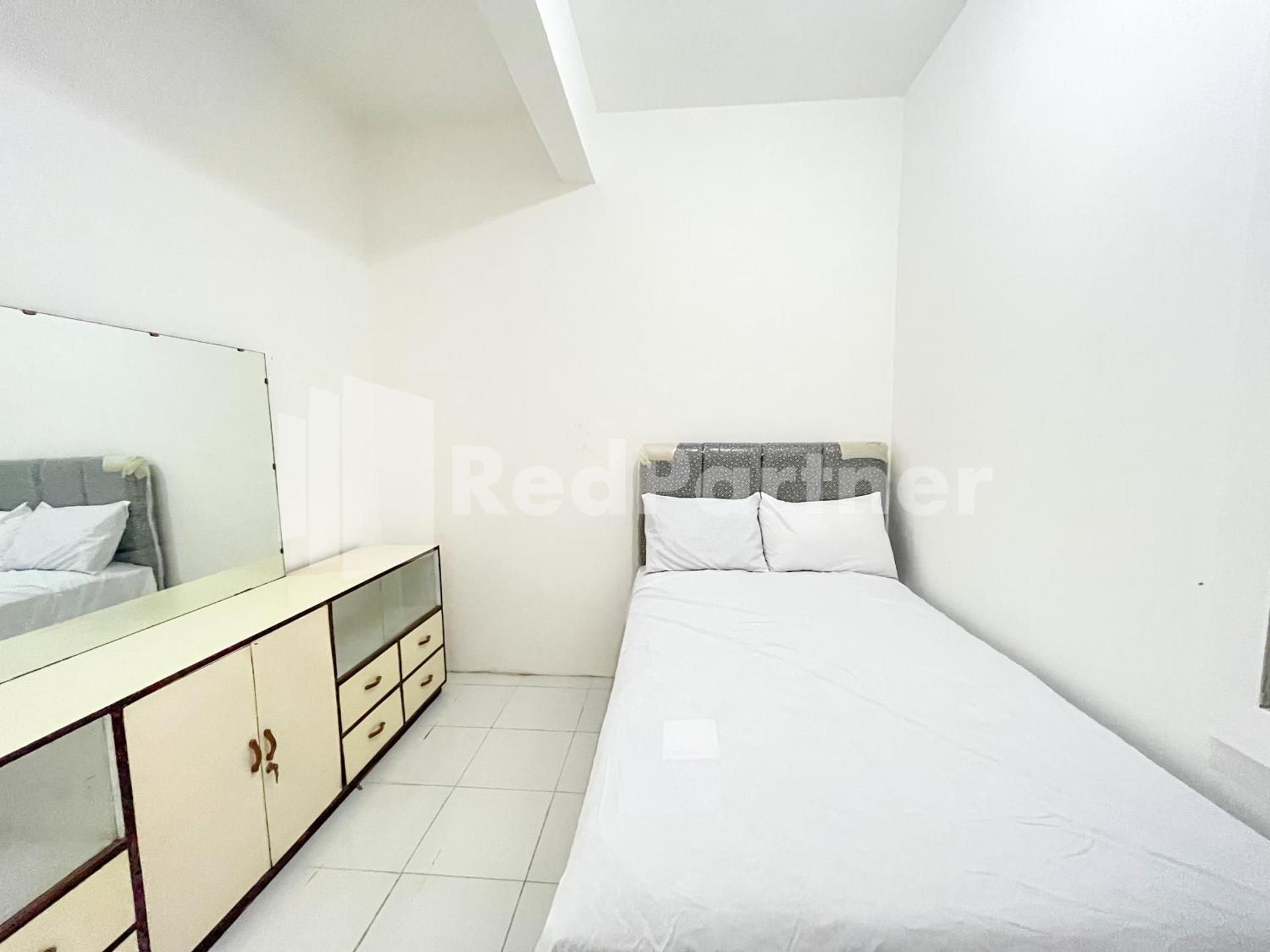 Standard Double Room with Shared Bathroom