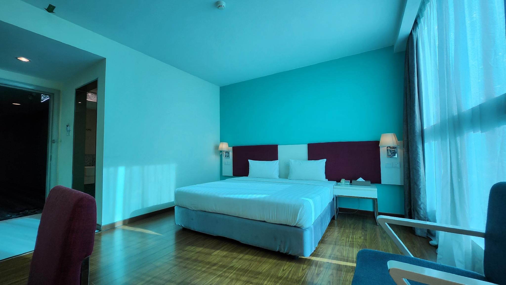 D North Star Hotel & Spa  Deluxe King 2