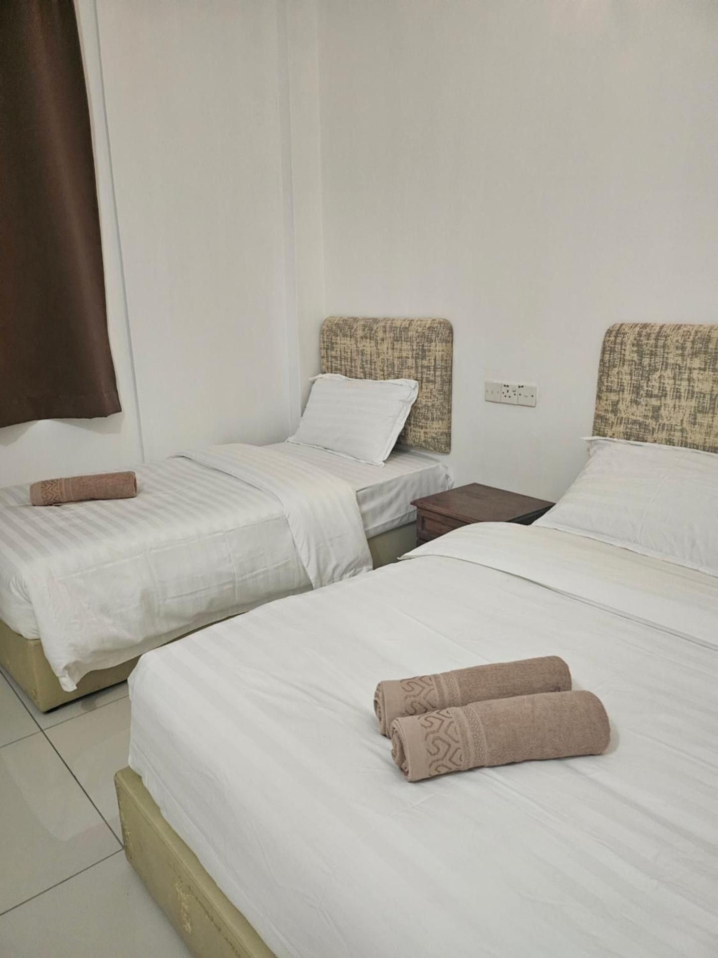 Asia Hotel by AeCOTEL Standard Family Private Bathroom 3