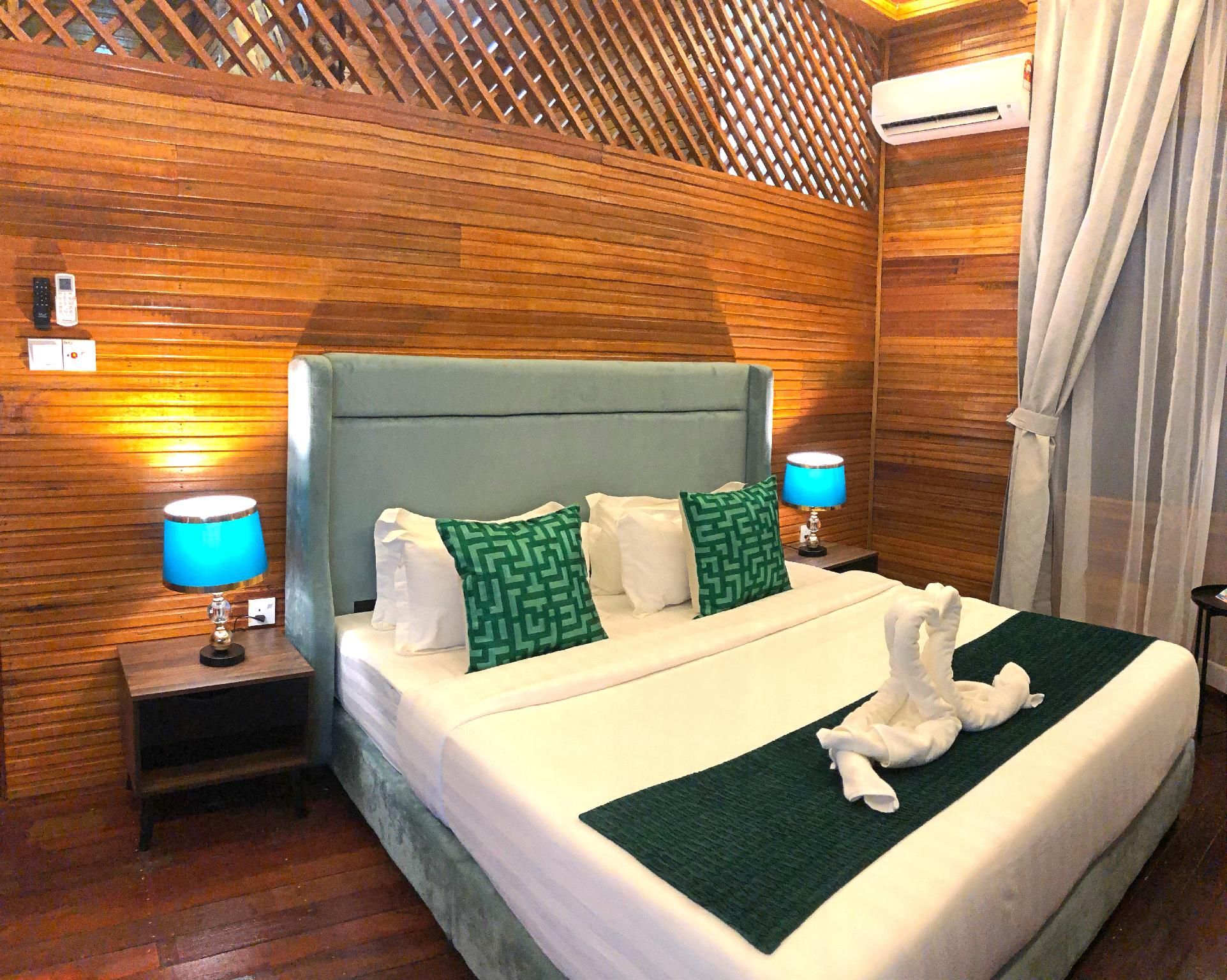Deluxe Villa with Balcony